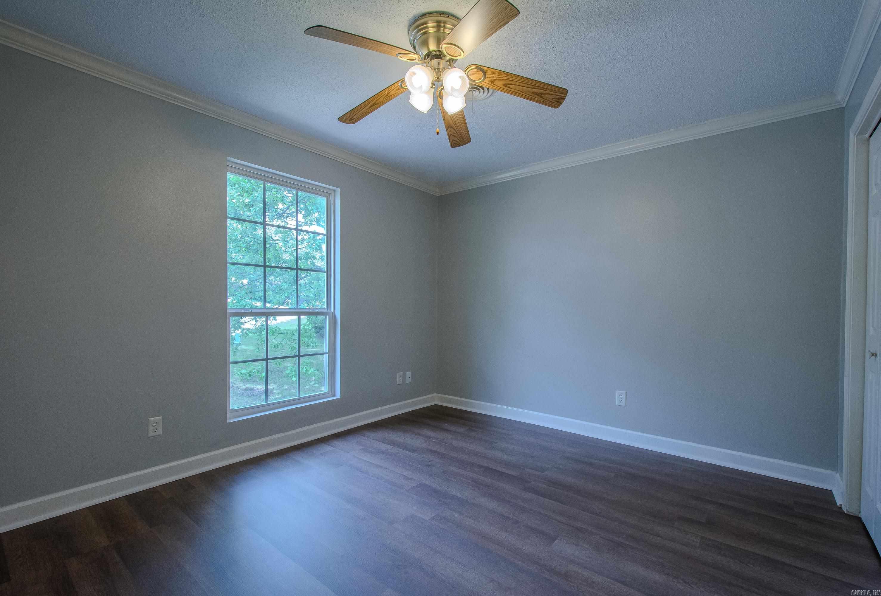 16 Leisurewood Ln