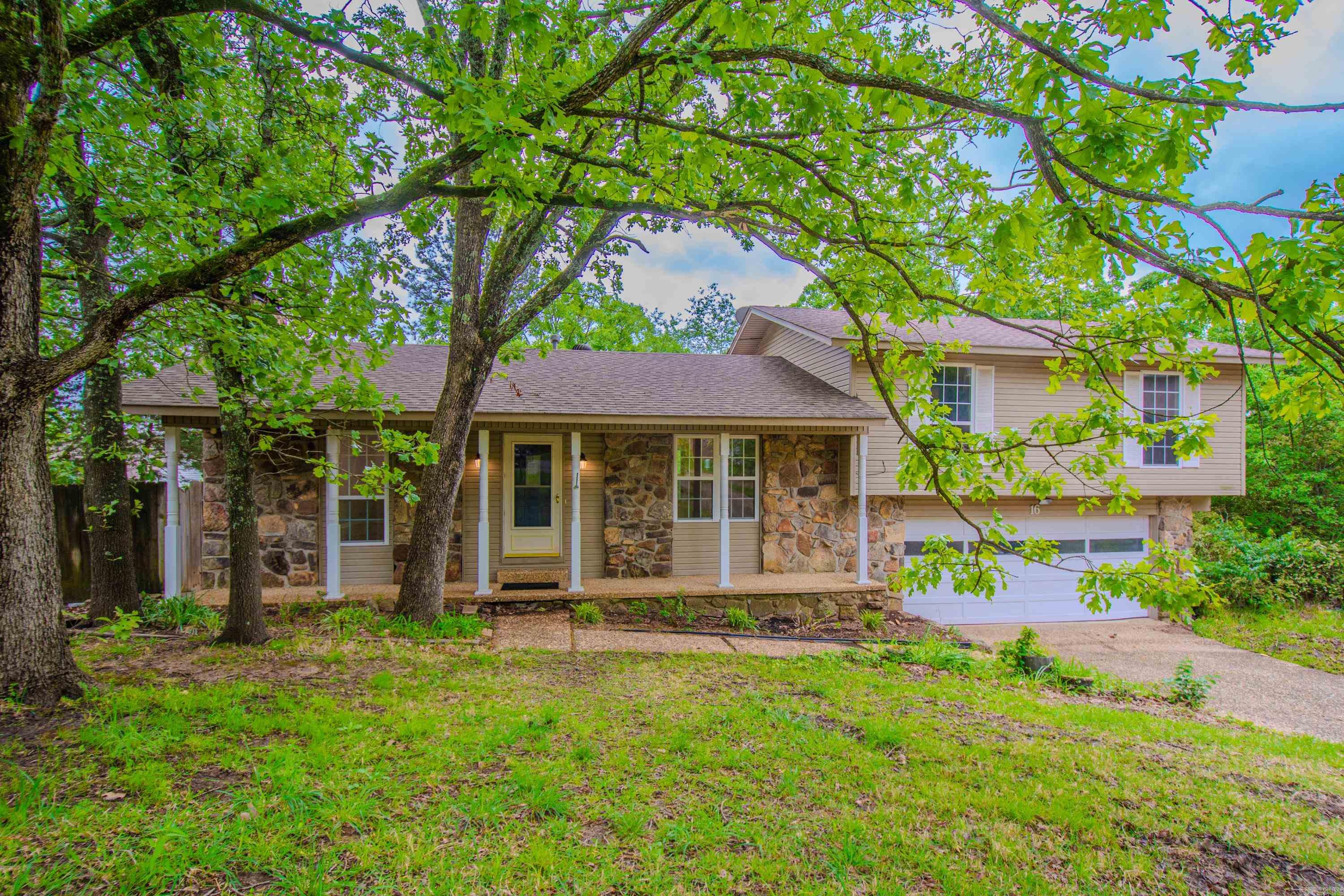 16 Leisurewood Ln