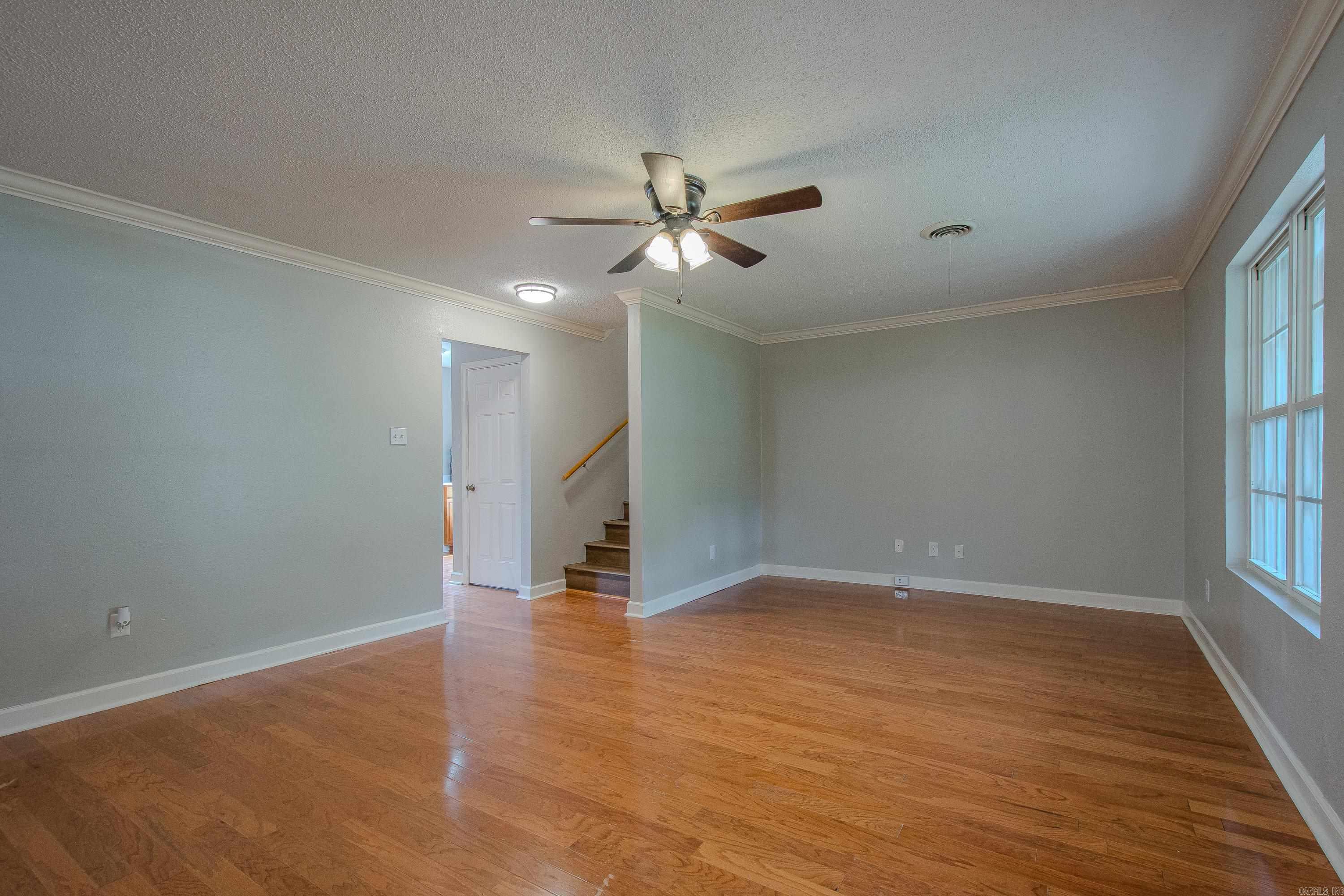 16 Leisurewood Ln