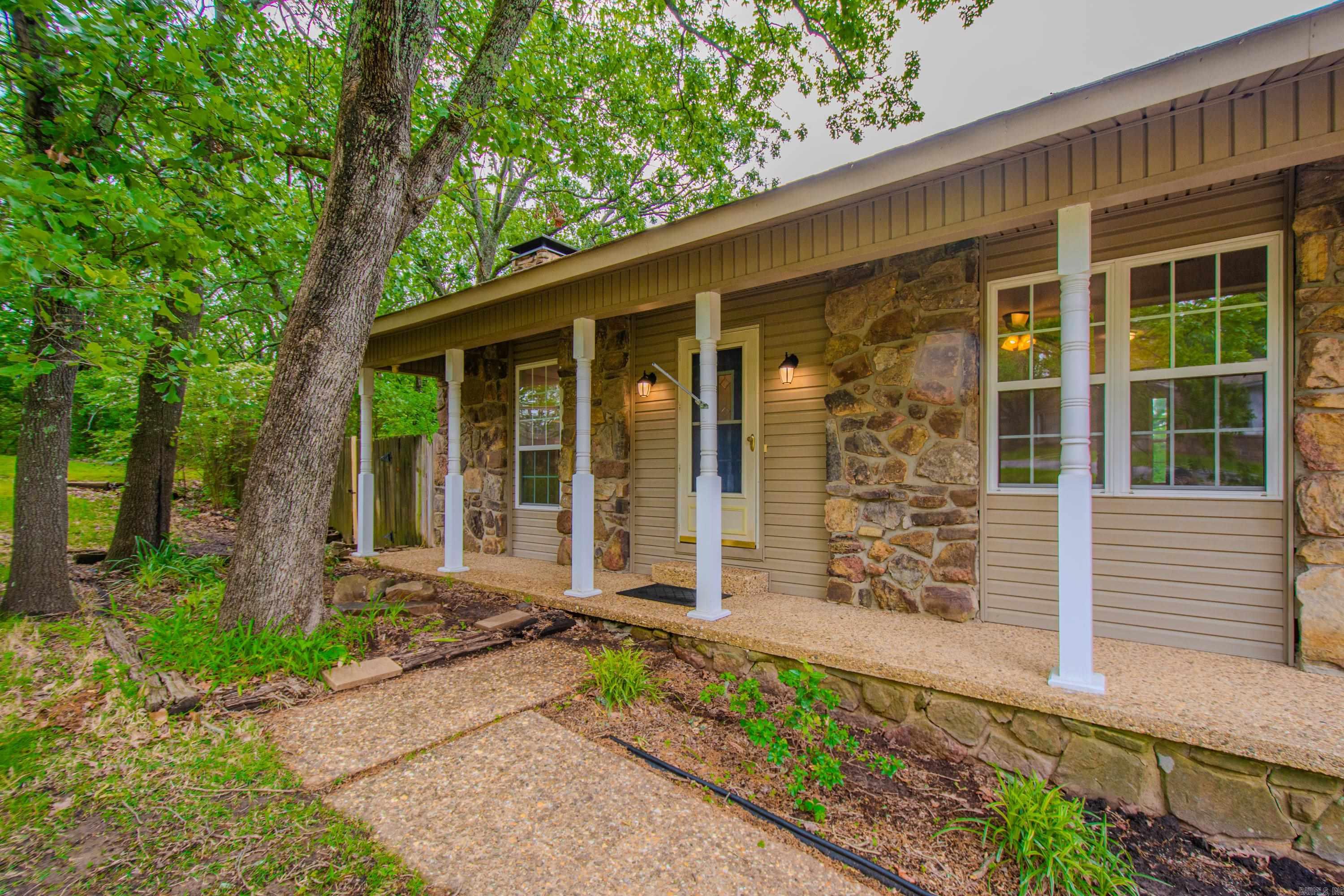 16 Leisurewood Ln