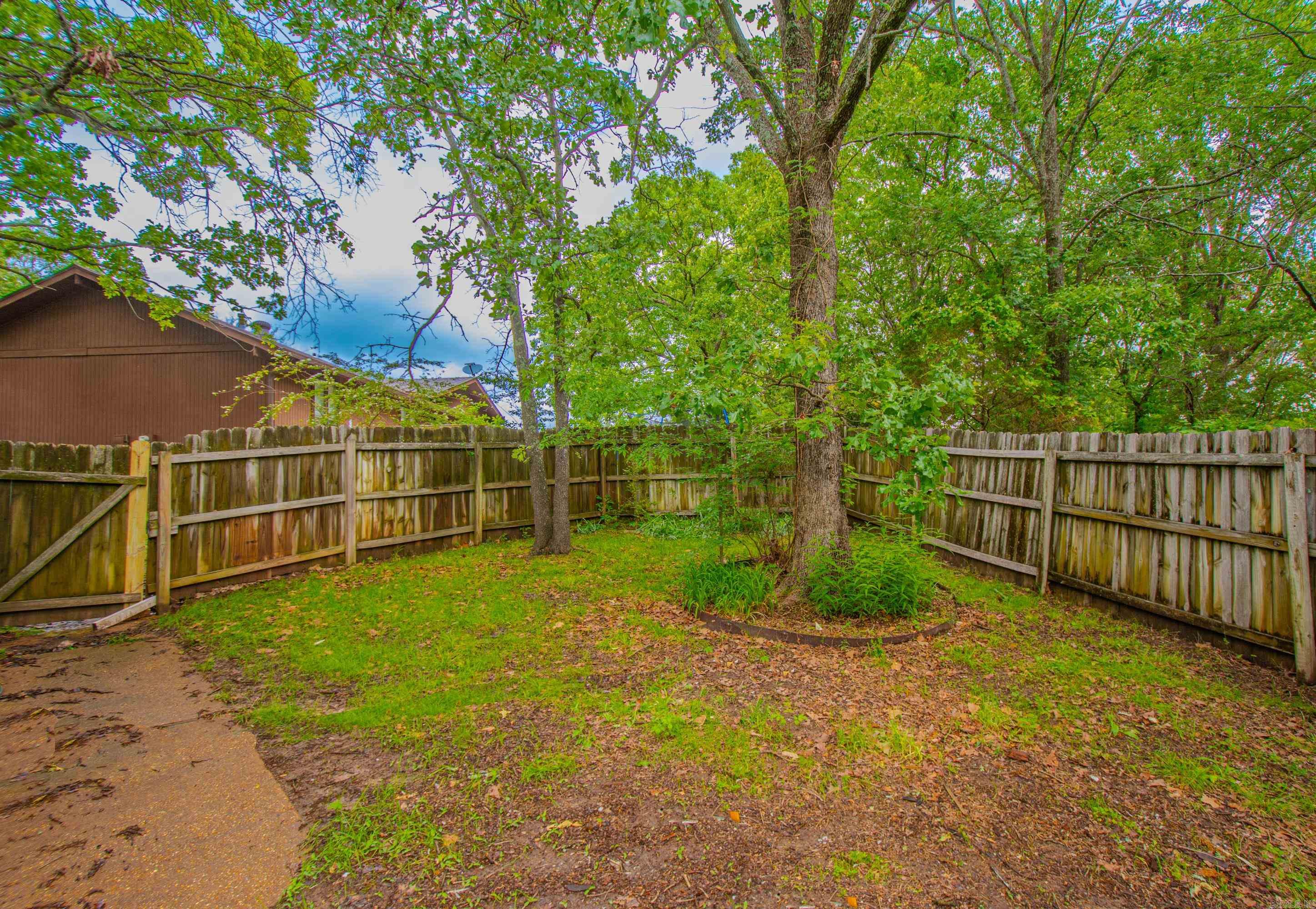 16 Leisurewood Ln