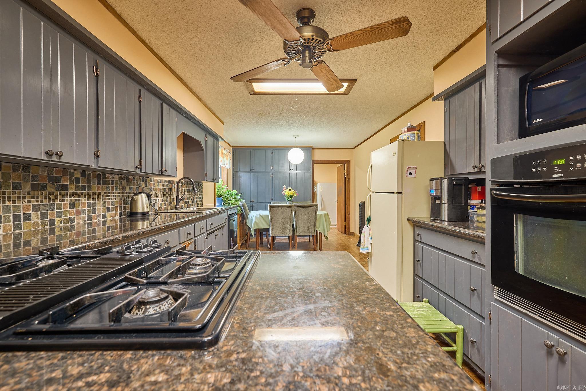 10915 W Sardis Road