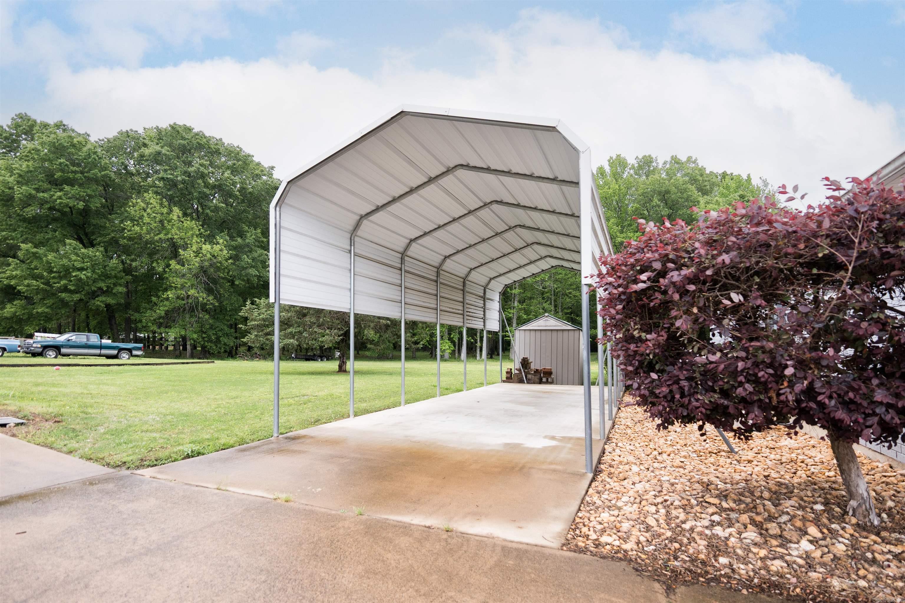 17 McKenzie Trail