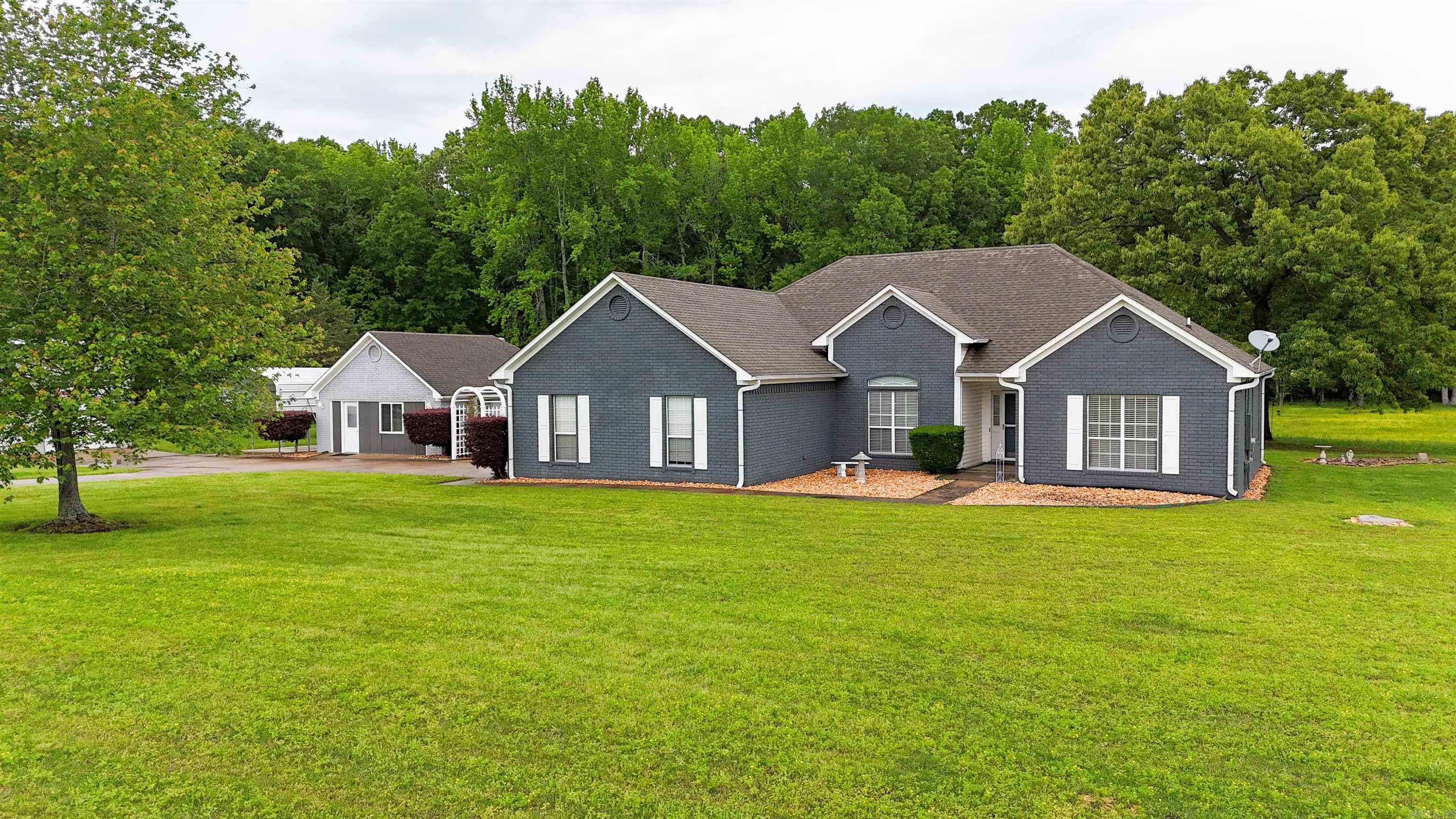 17 McKenzie Trail