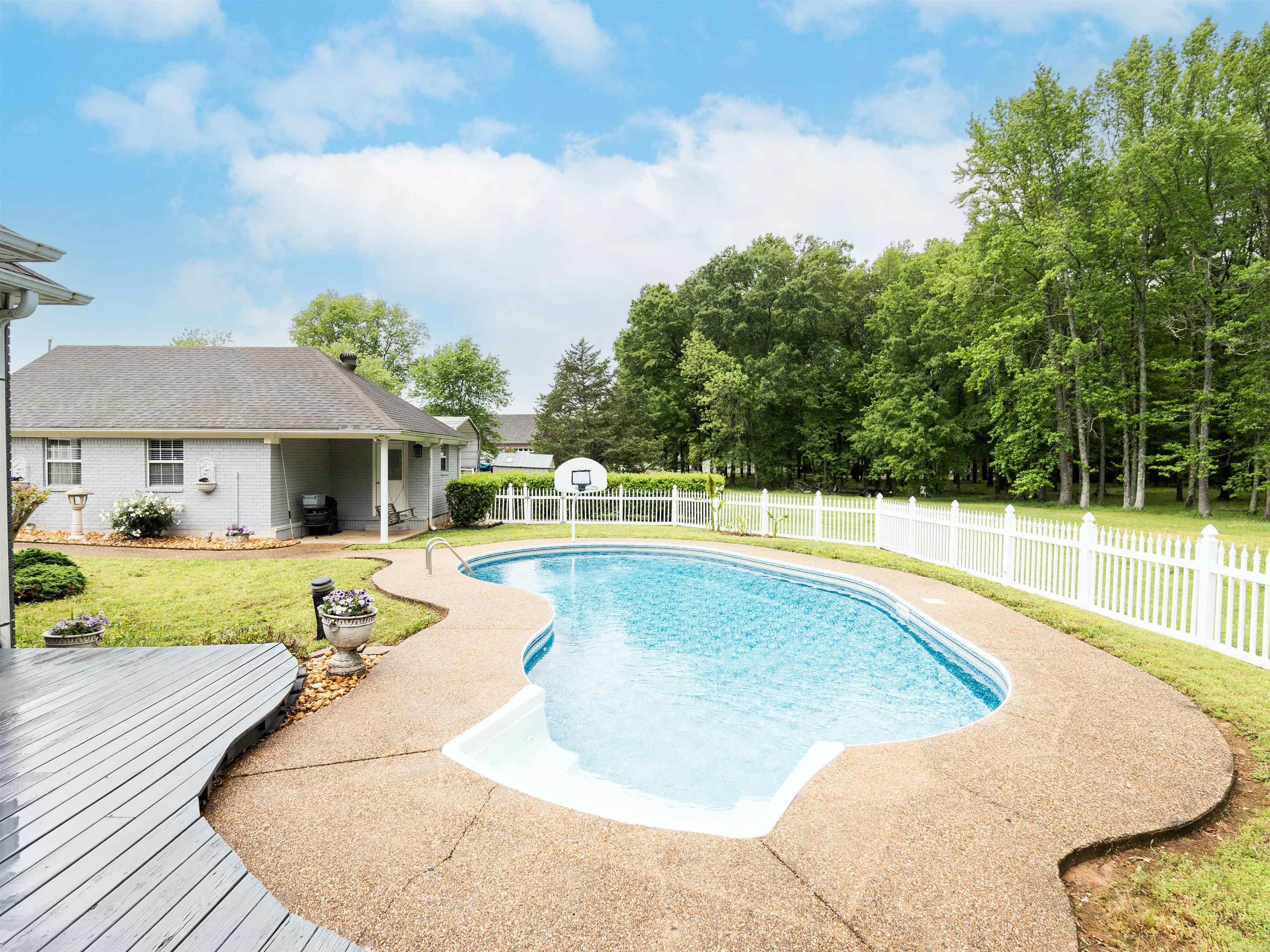 17 McKenzie Trail