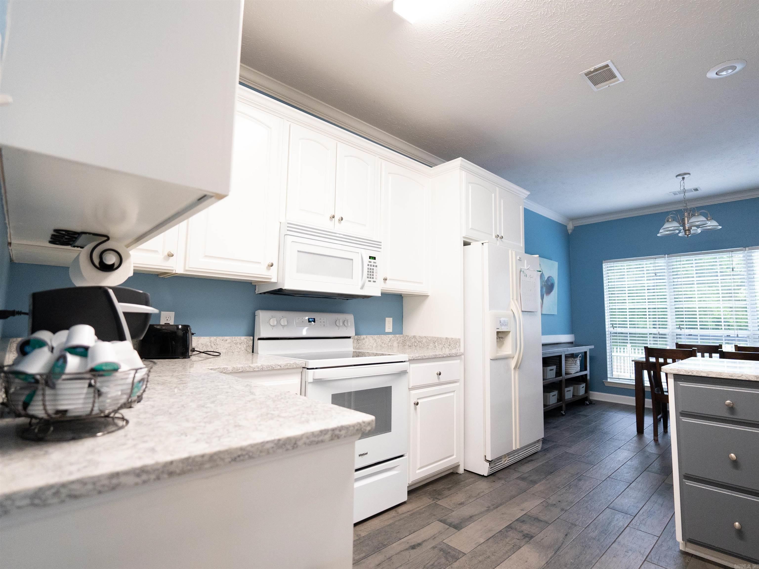 17 McKenzie Trail