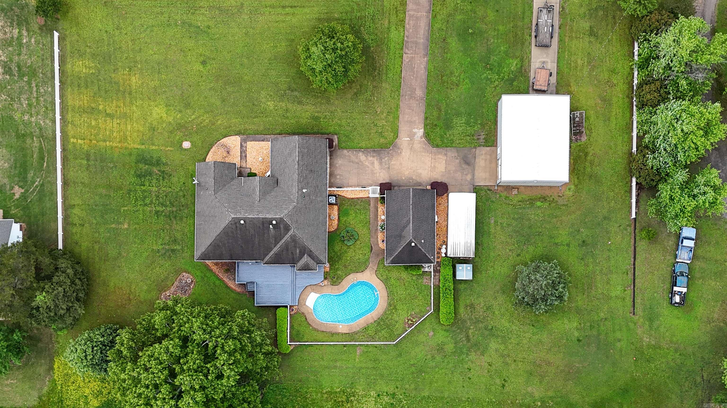 17 McKenzie Trail