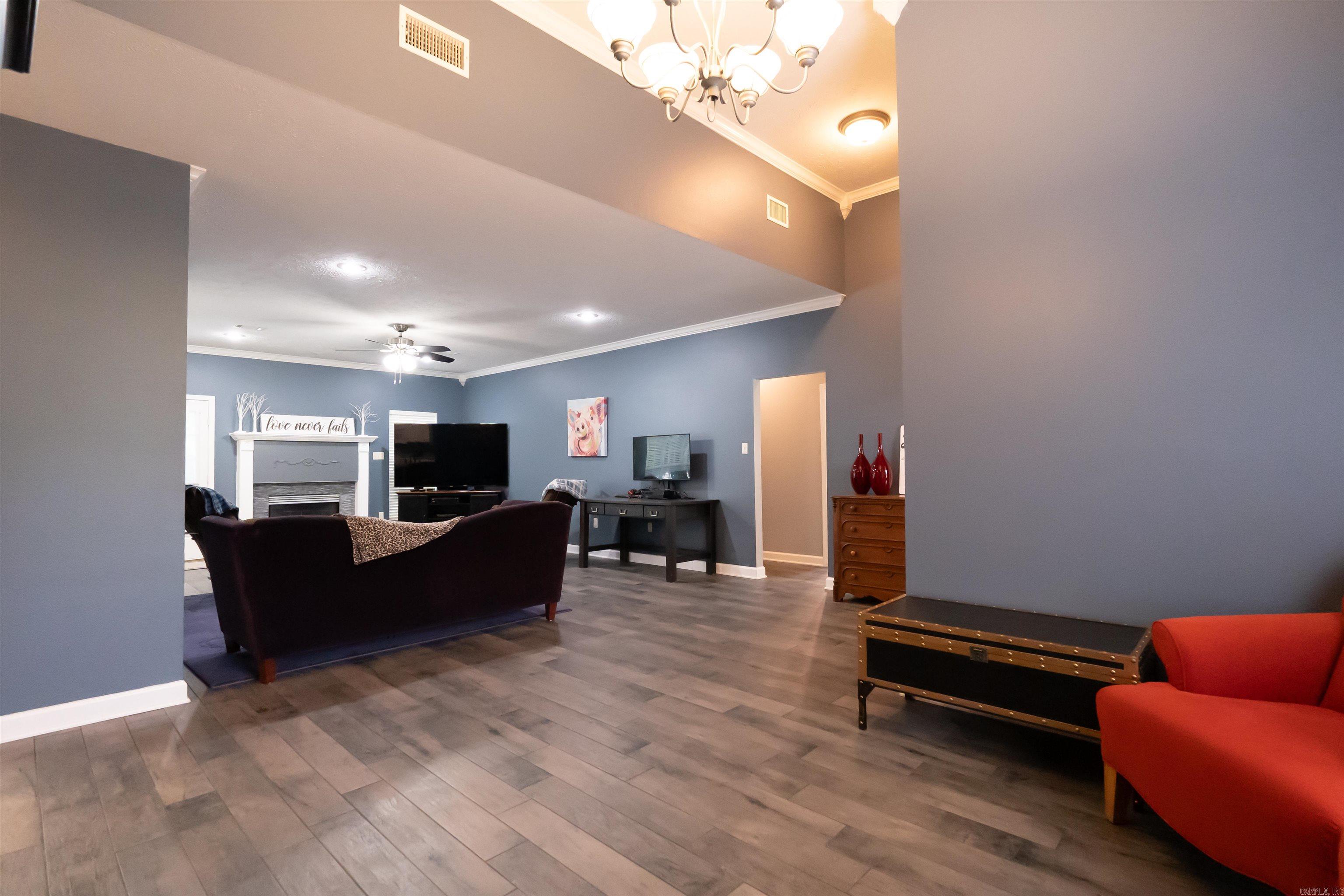 17 McKenzie Trail