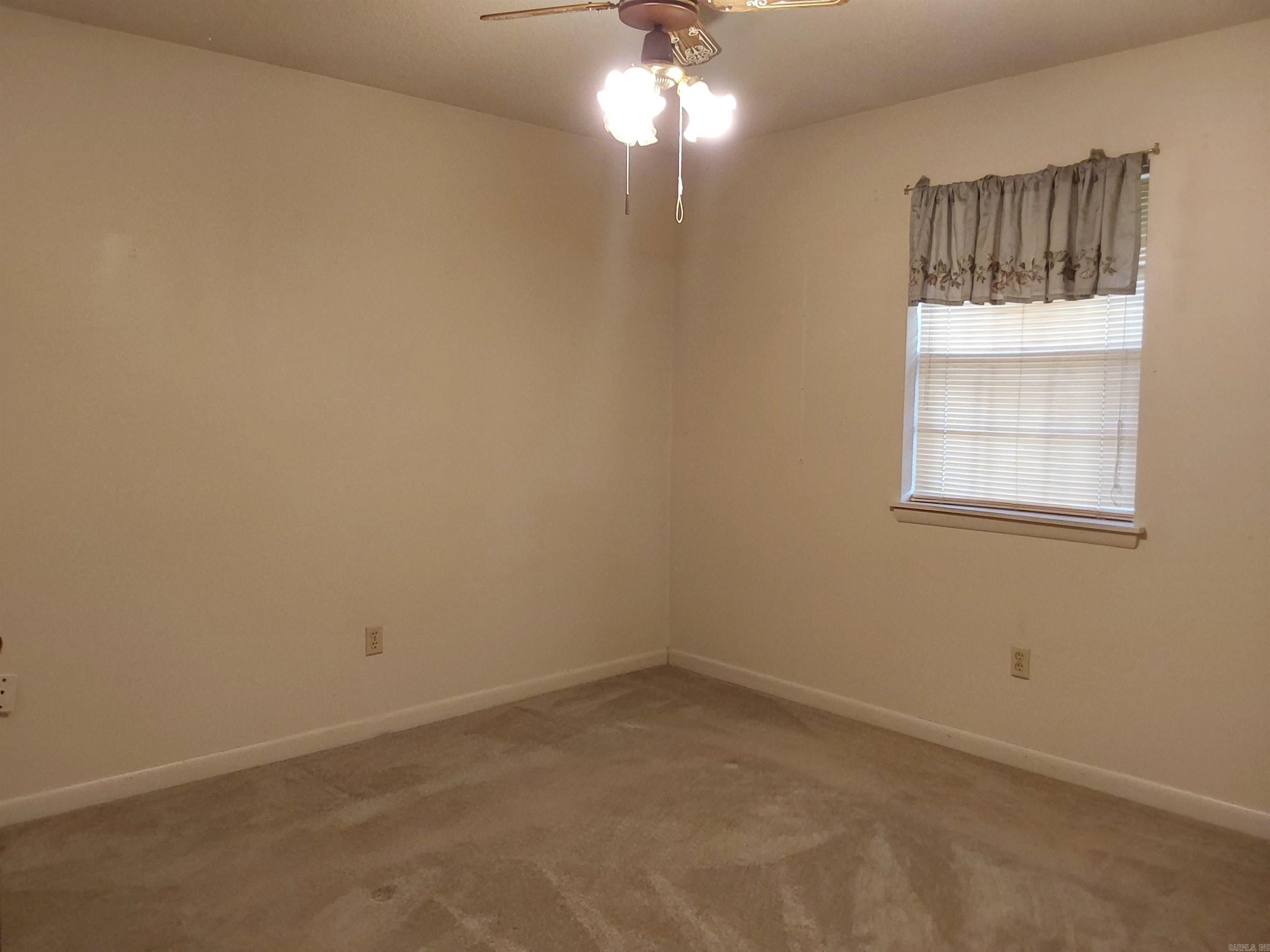 10009 Yellow Pine Lane