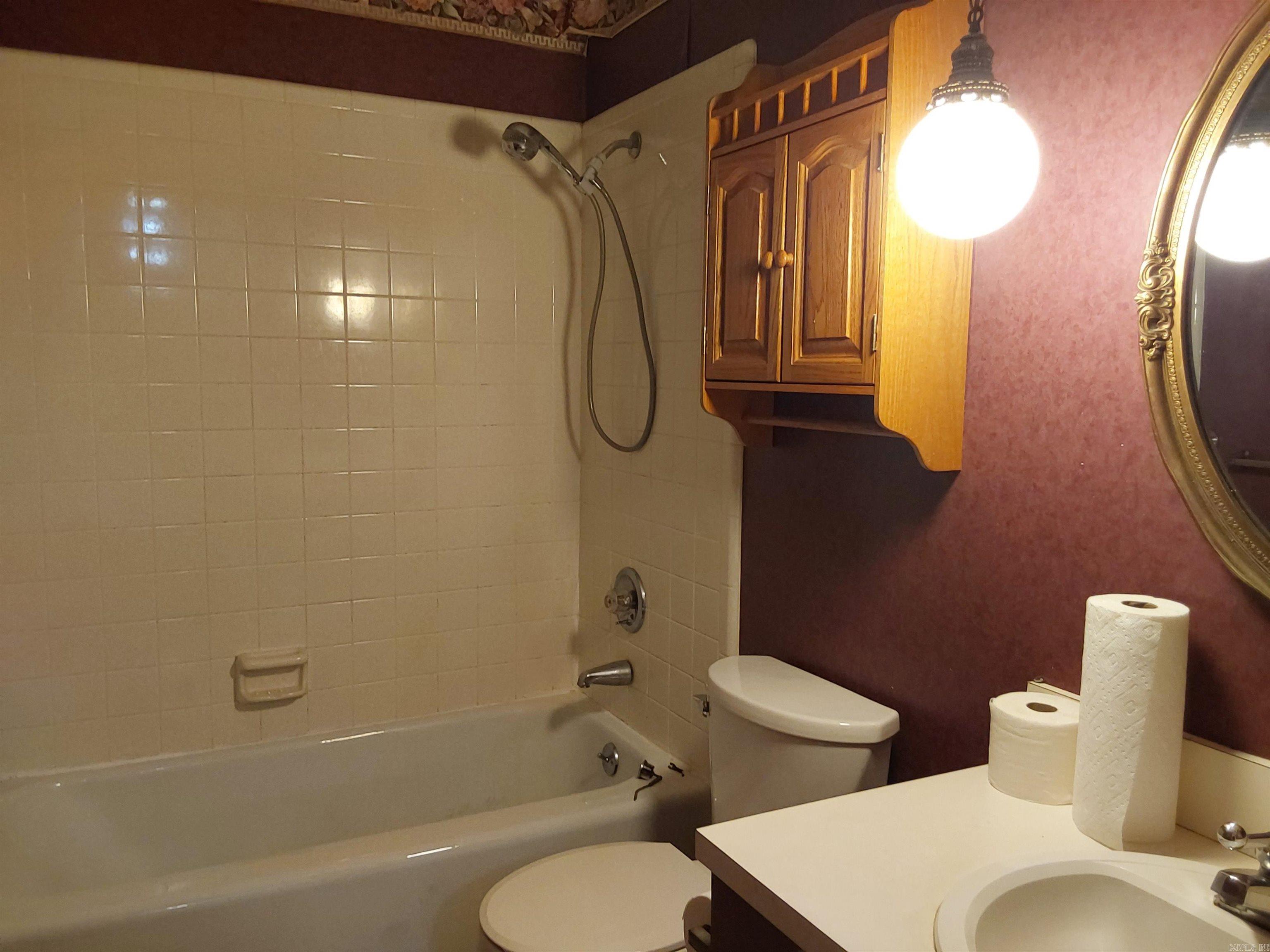 10009 Yellow Pine Lane