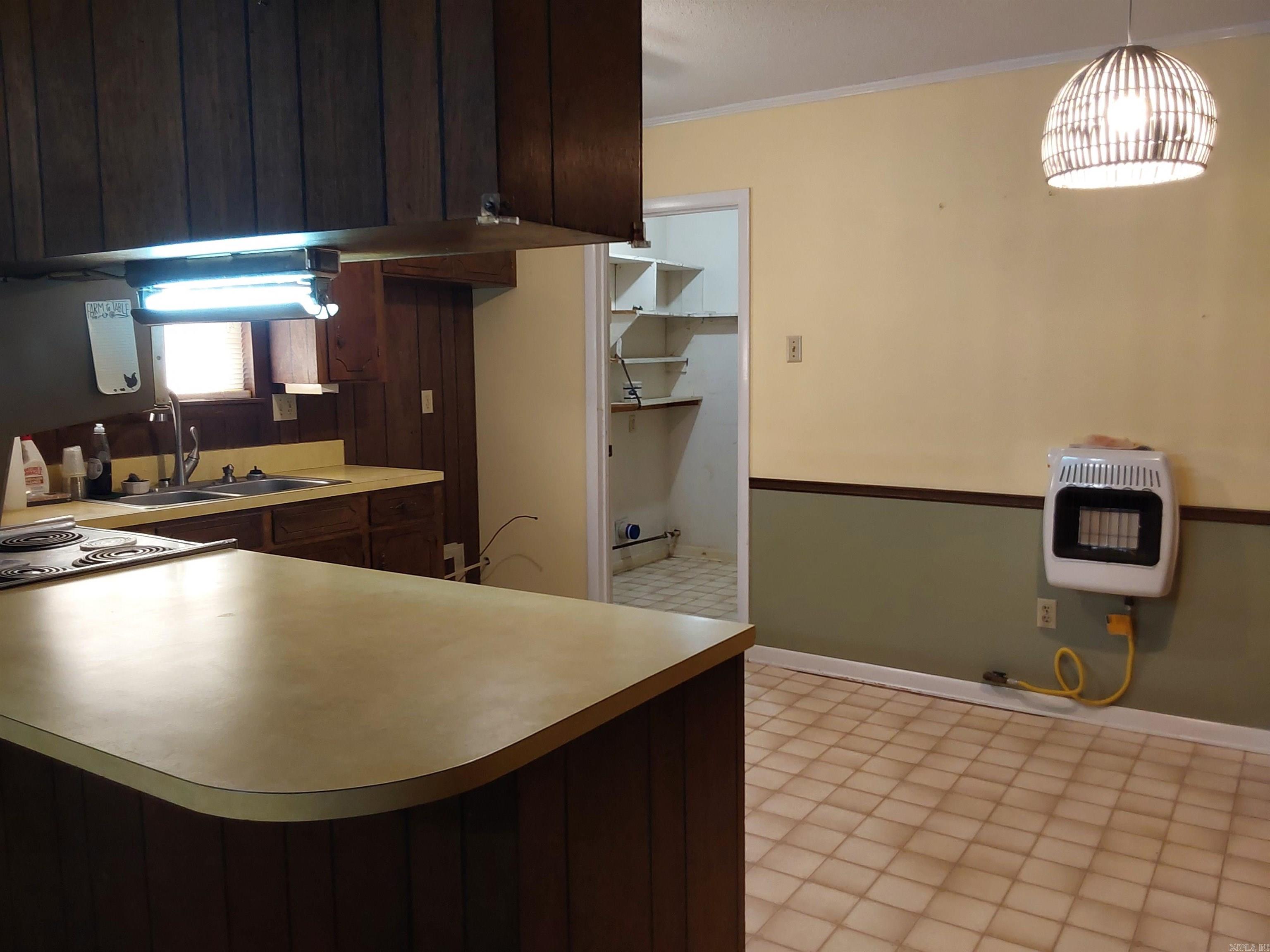 10009 Yellow Pine Lane