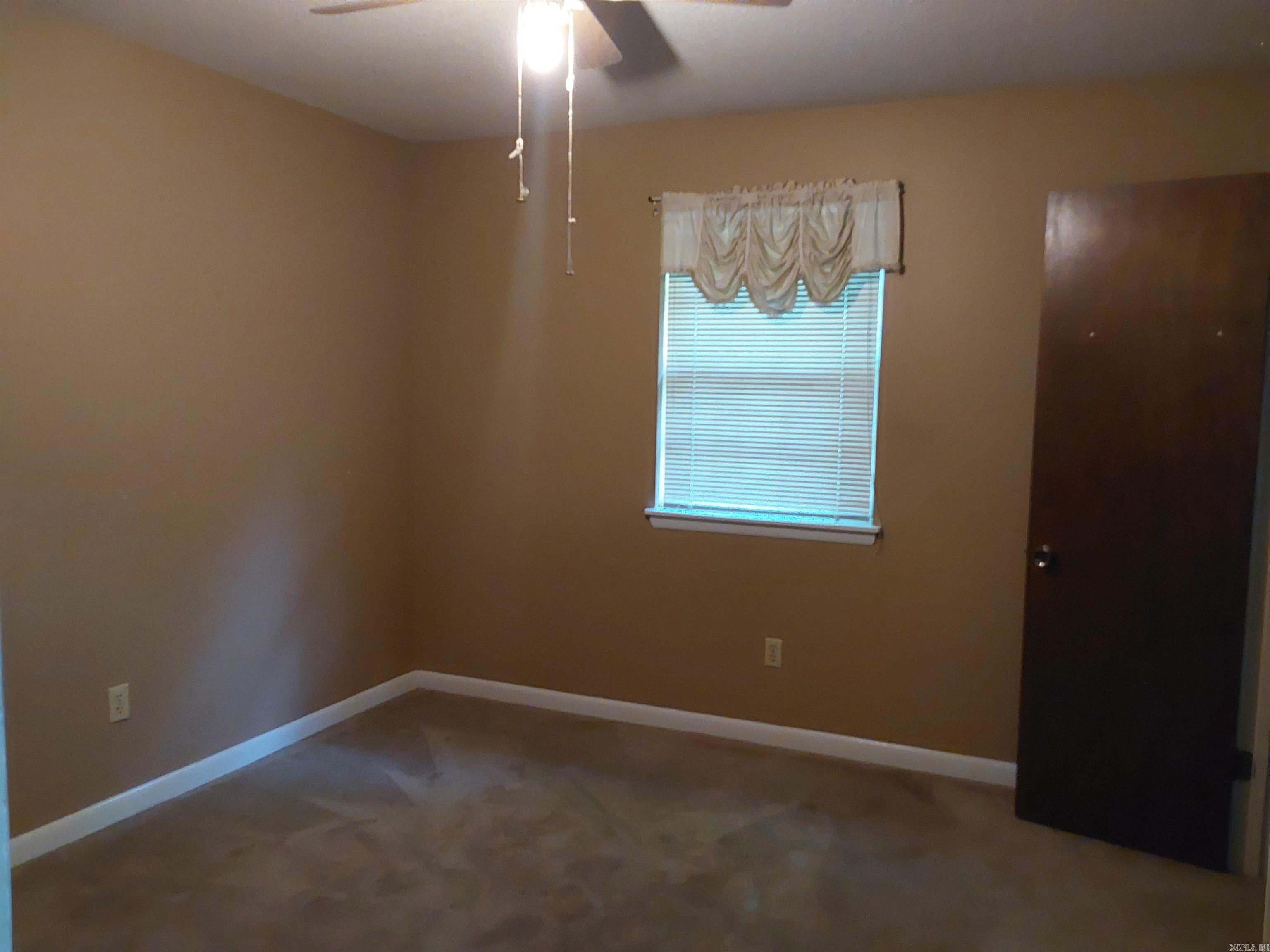 10009 Yellow Pine Lane