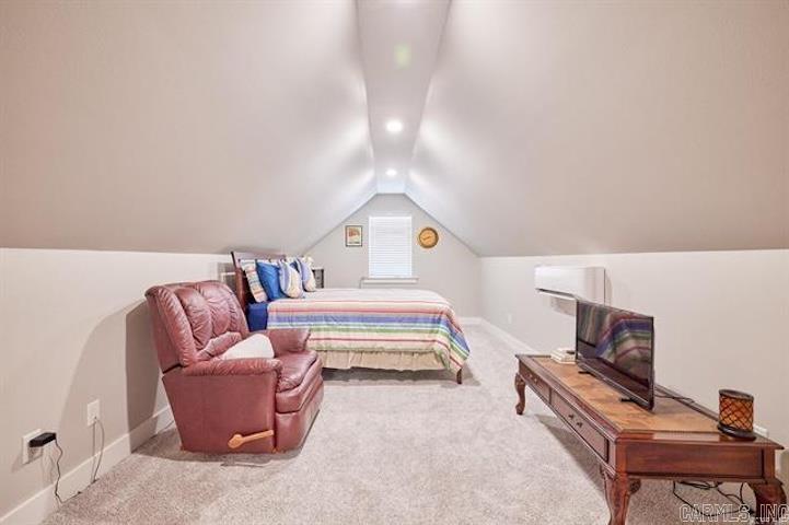 105 Roman Heights Ave