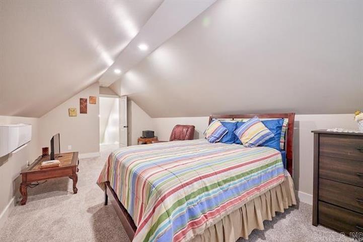 105 Roman Heights Ave