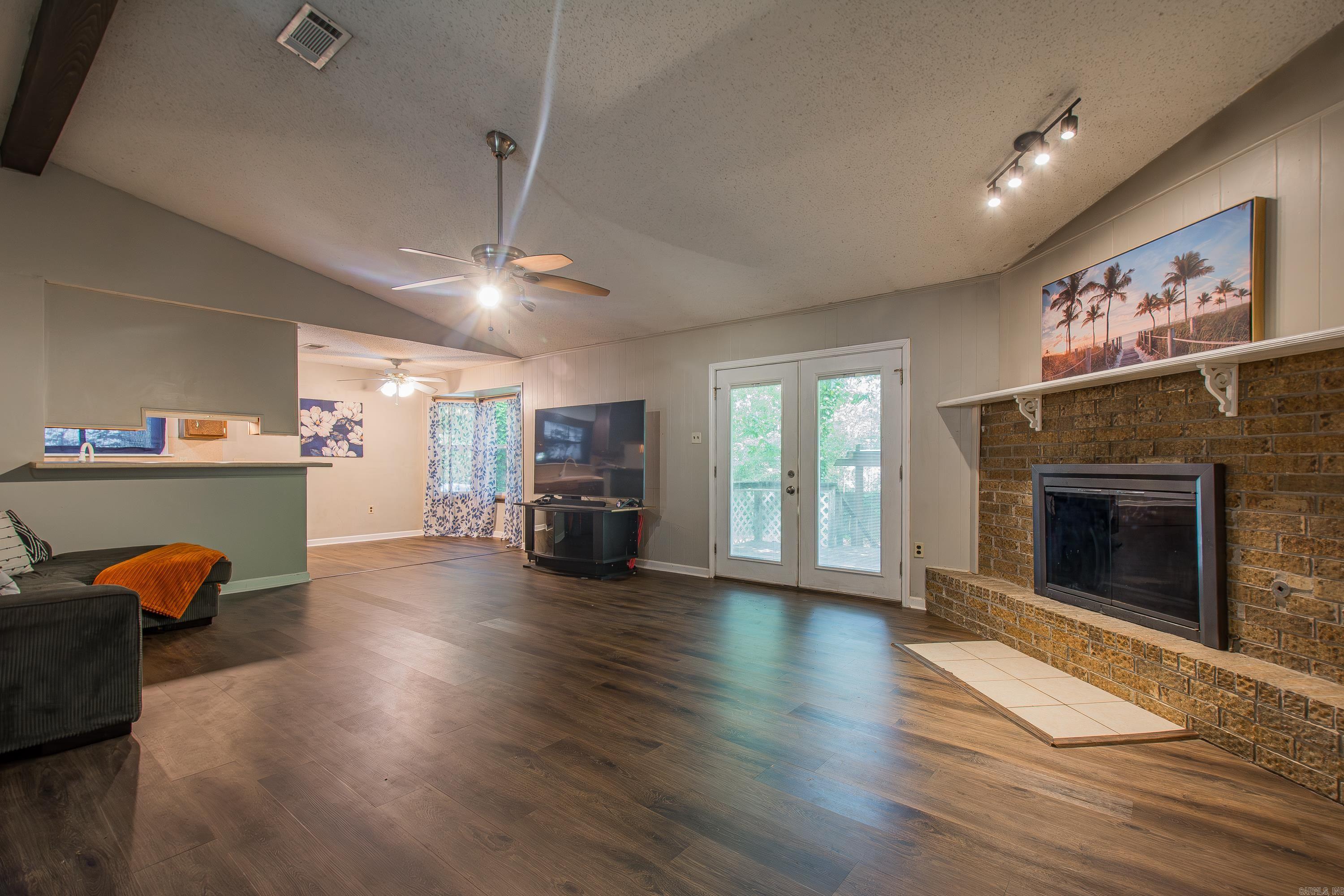 15 Pinecrest Lane