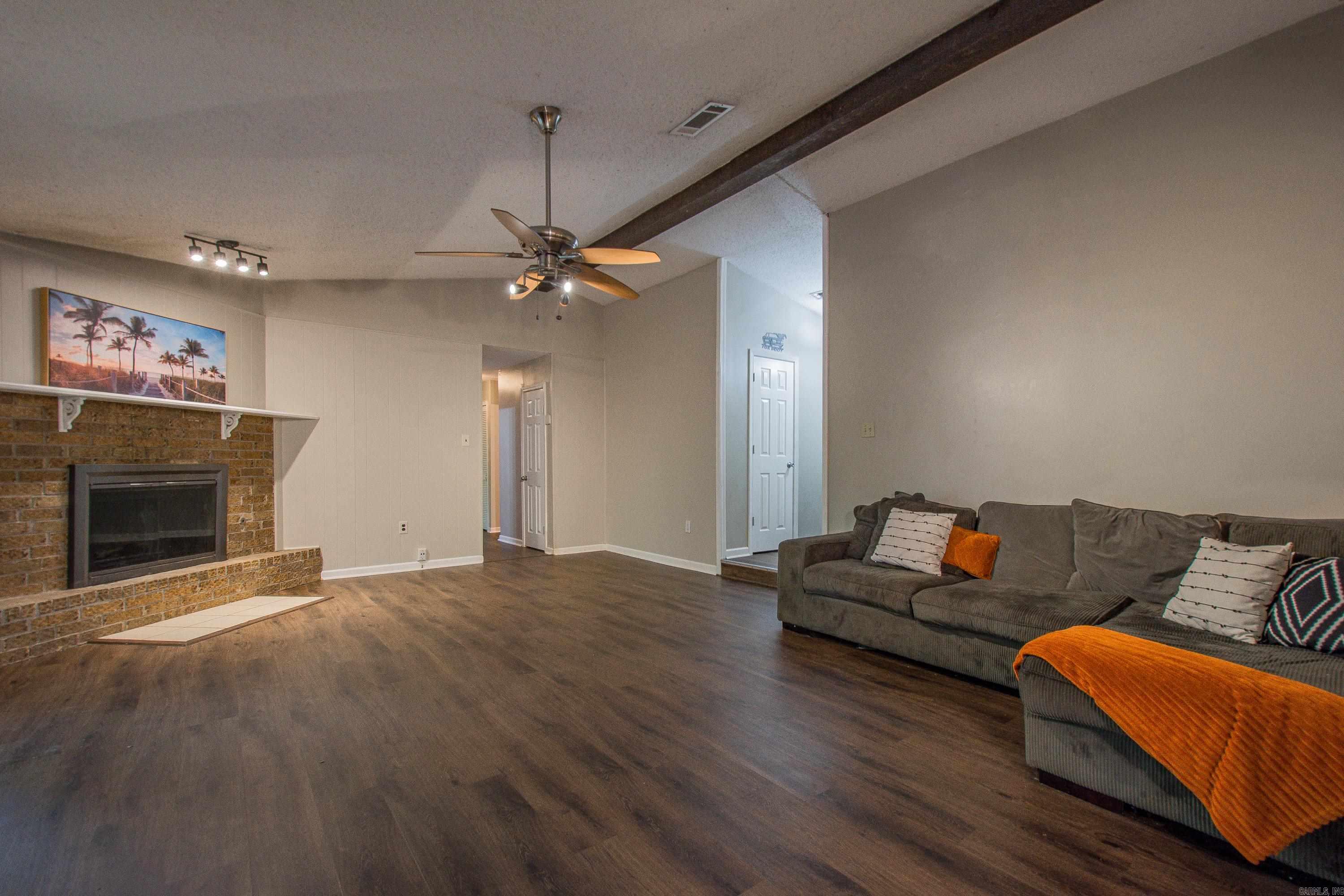 15 Pinecrest Lane