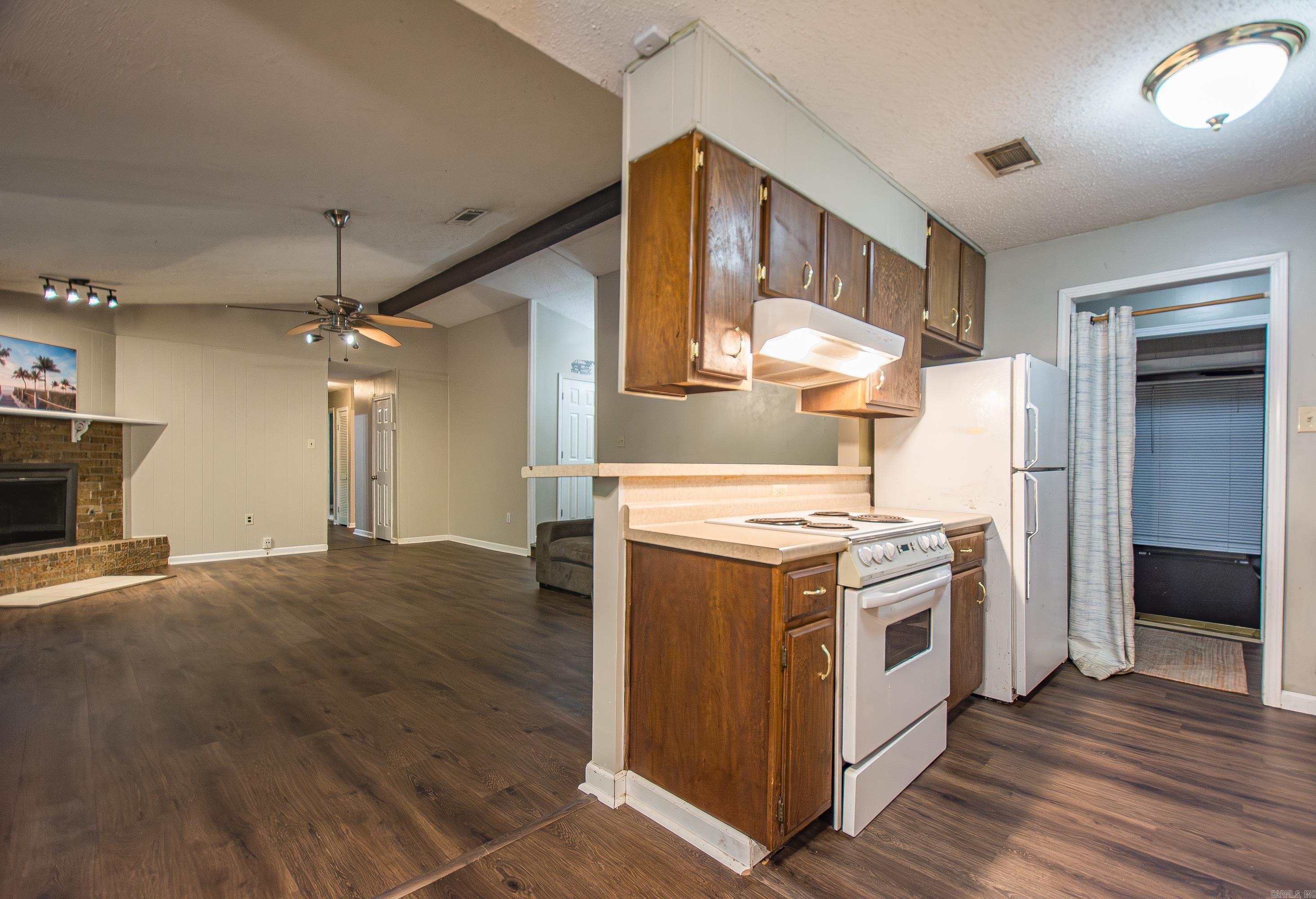 15 Pinecrest Lane