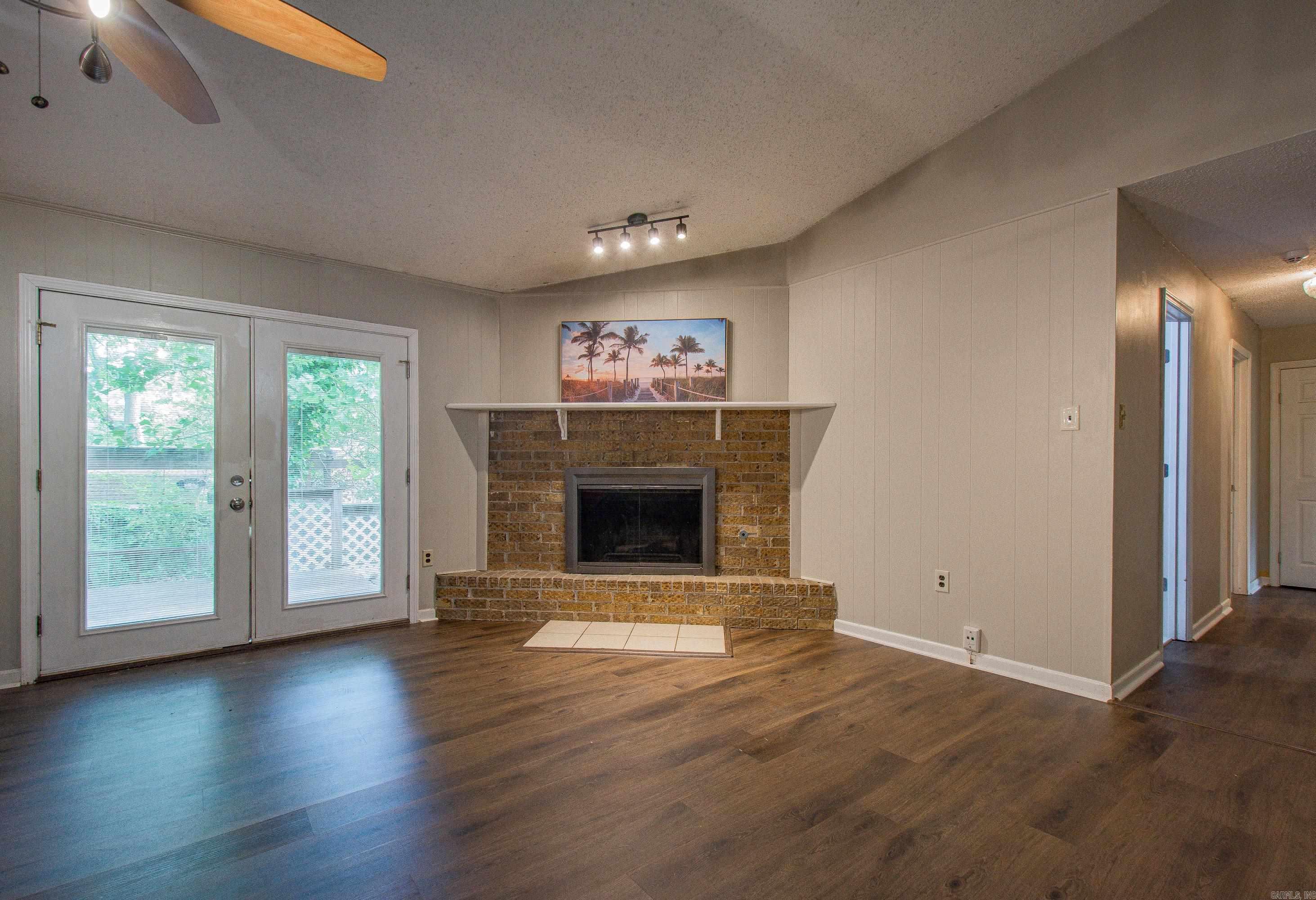 15 Pinecrest Lane