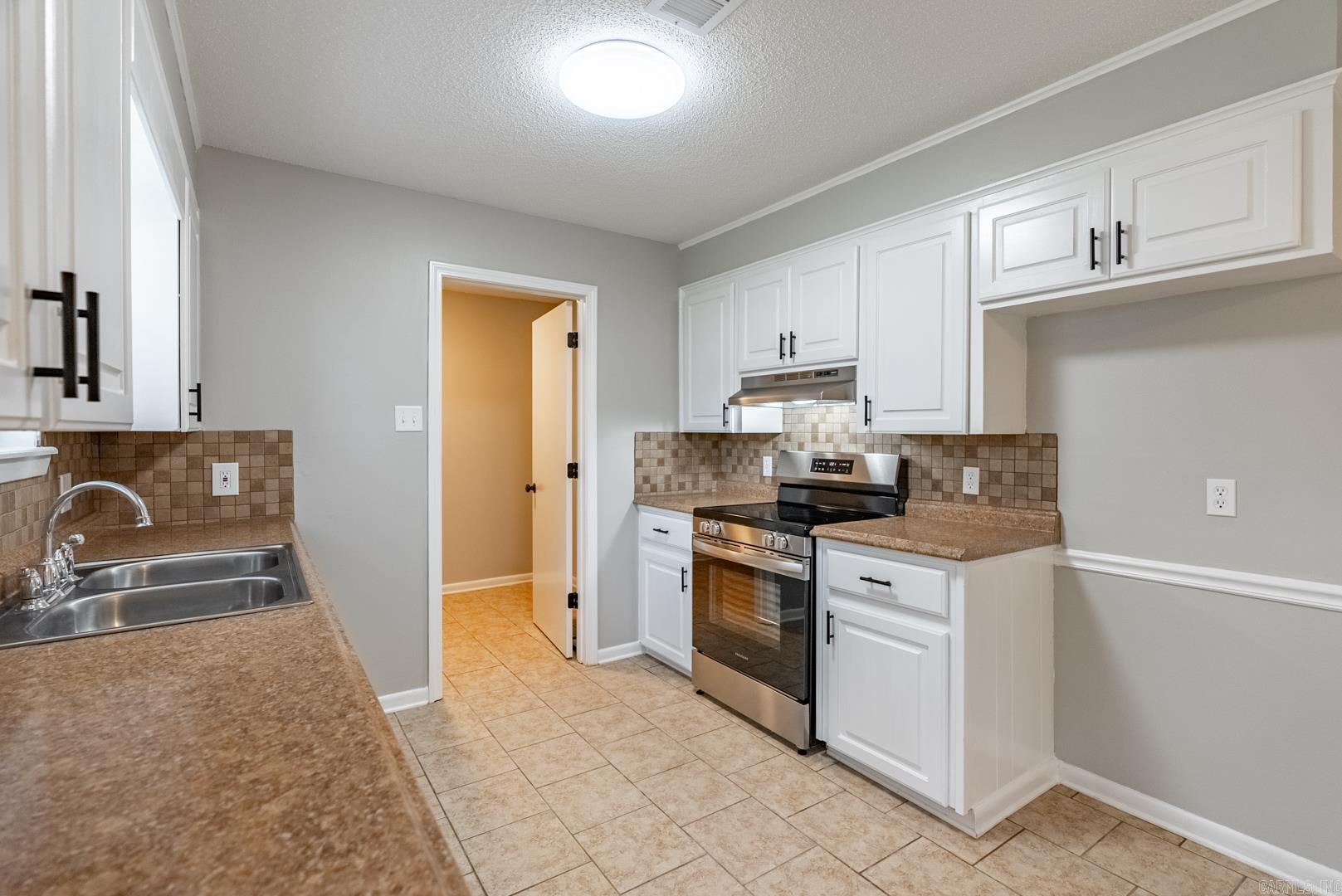 13 Pheasant Run Drive