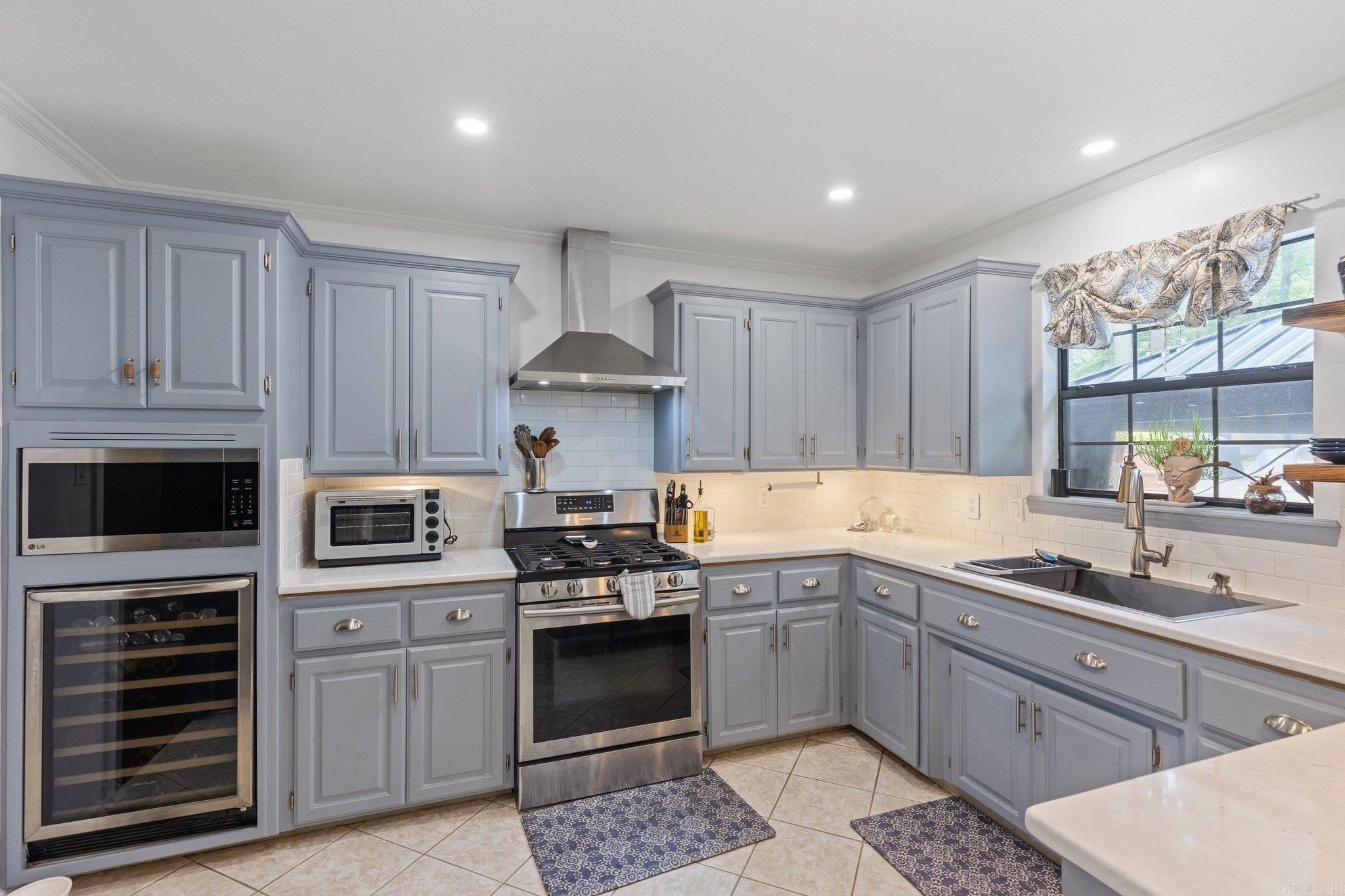 1809 Leawood Drive