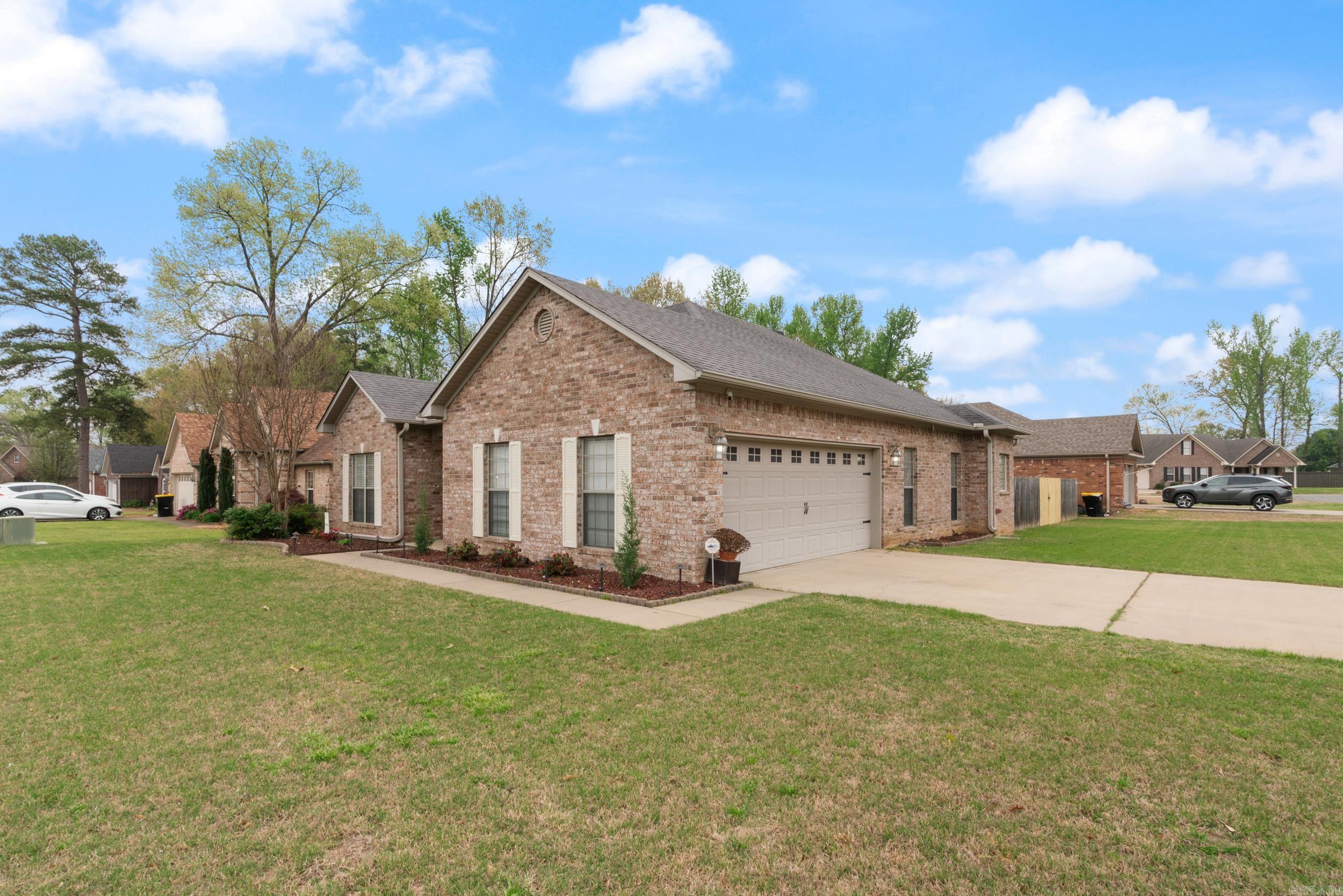 27 Starlite Road South