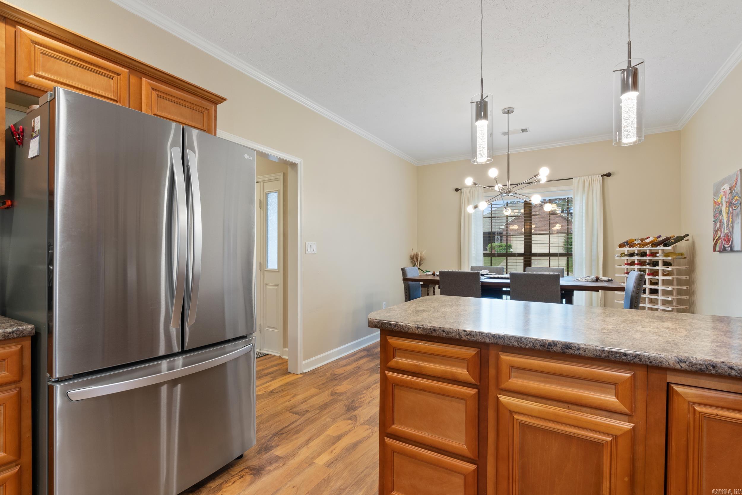 27 Starlite Road South