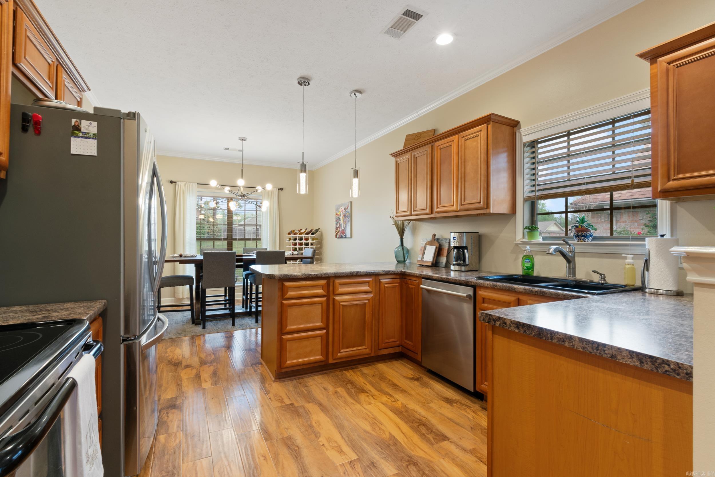 27 Starlite Road South