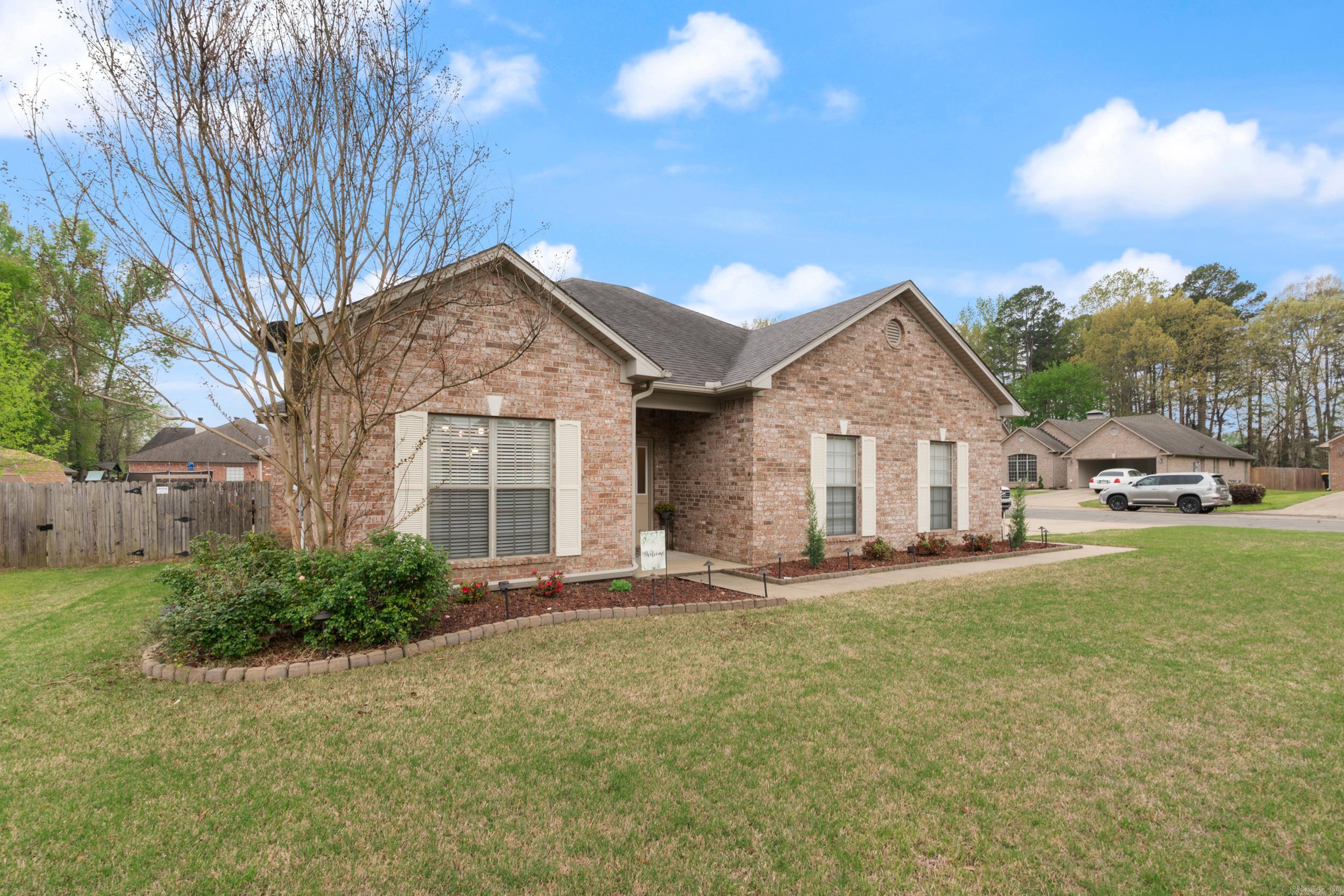 27 Starlite Road South