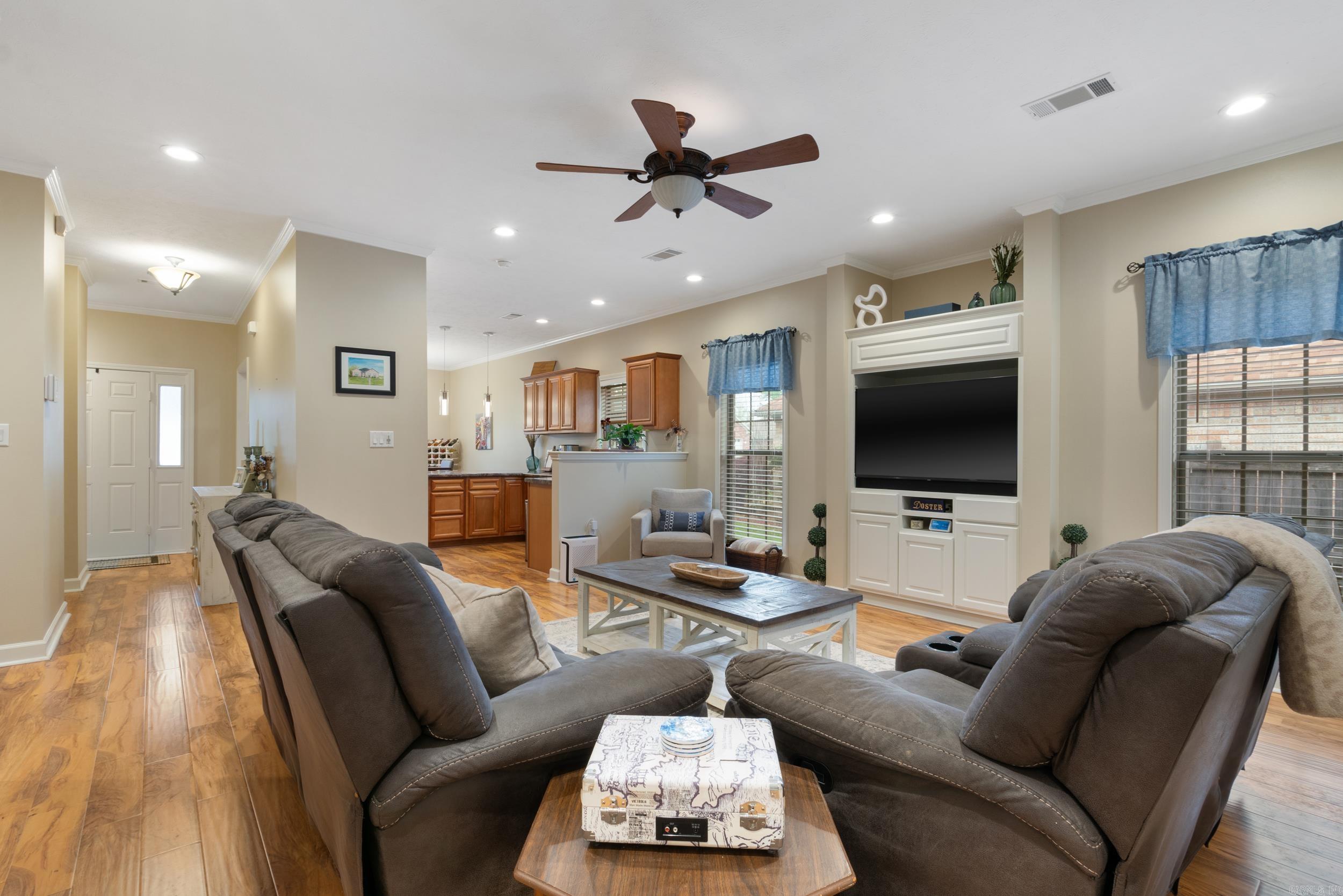 27 Starlite Road South