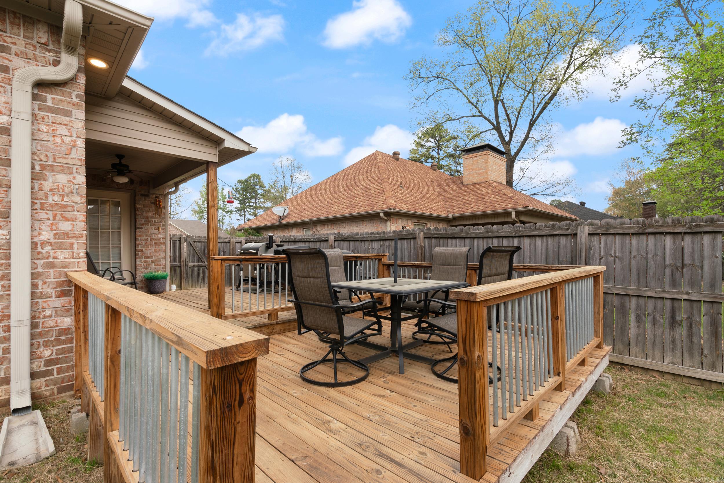 27 Starlite Road South