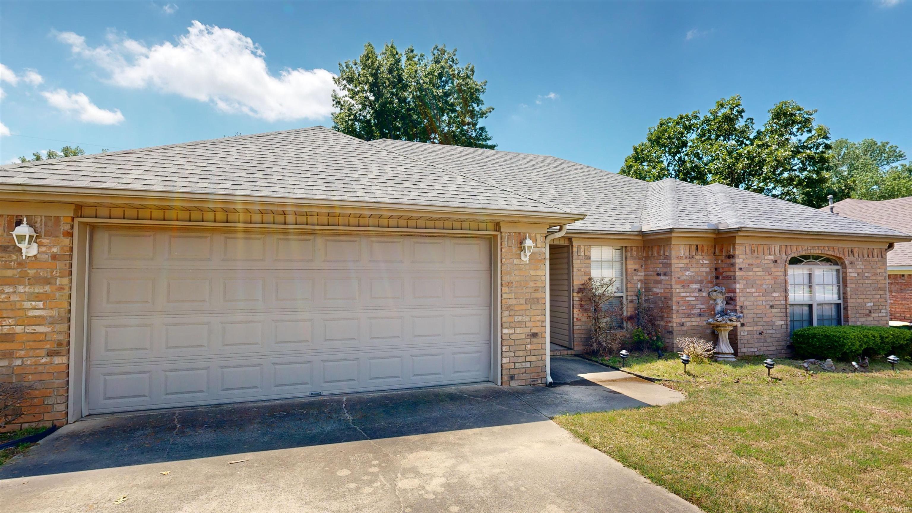 2976 Saratoga Court