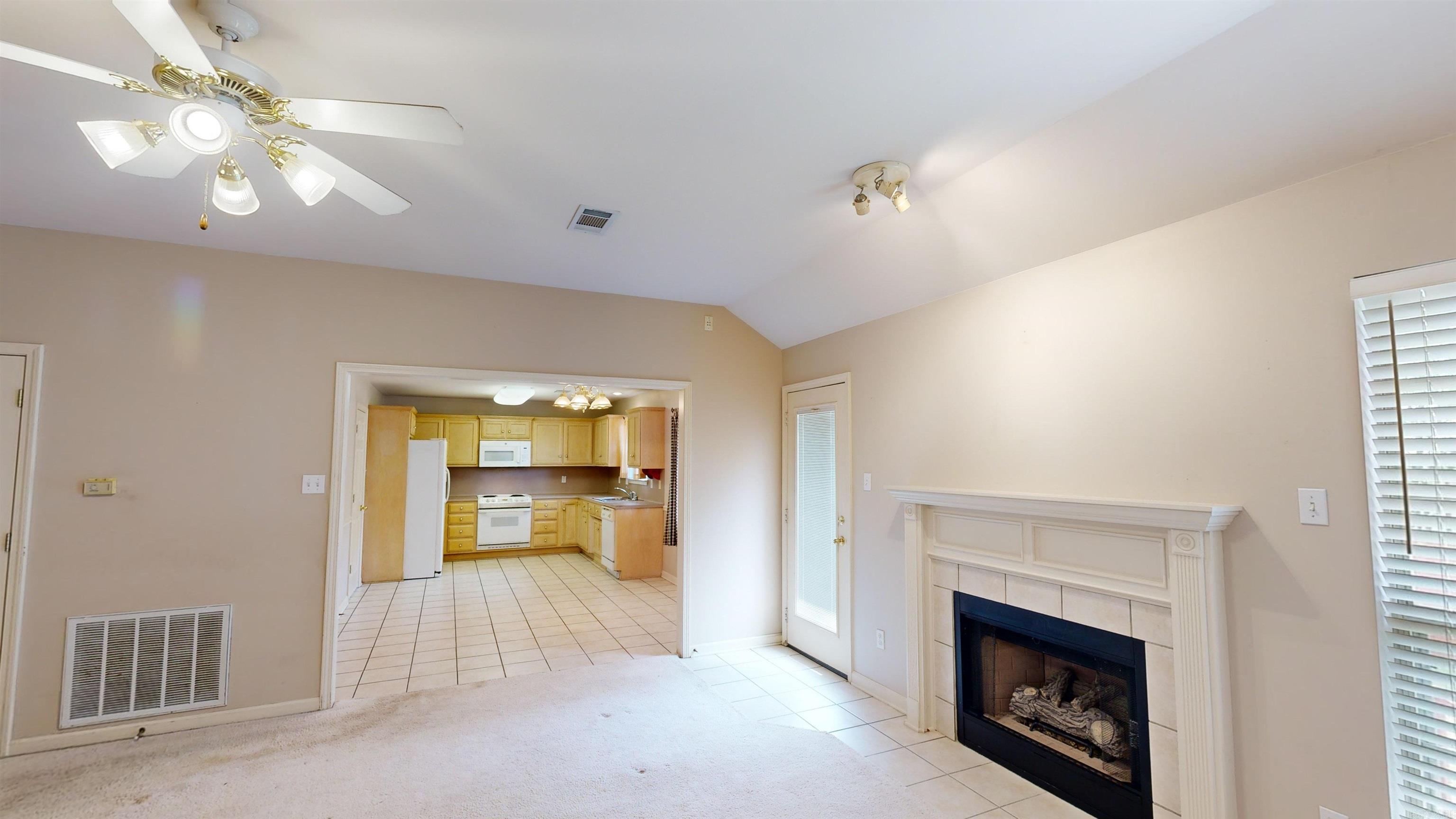 2976 Saratoga Court