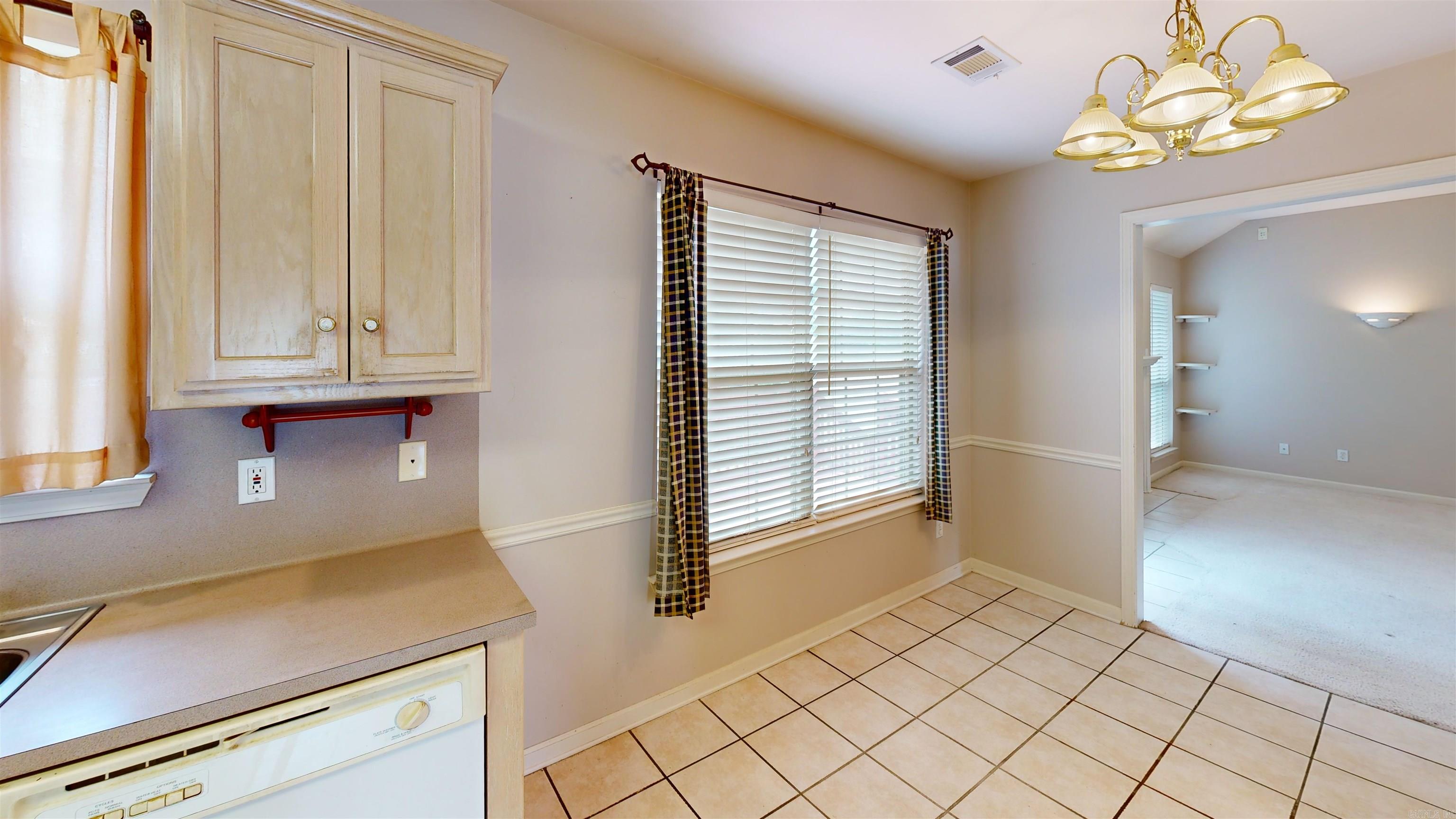 2976 Saratoga Court