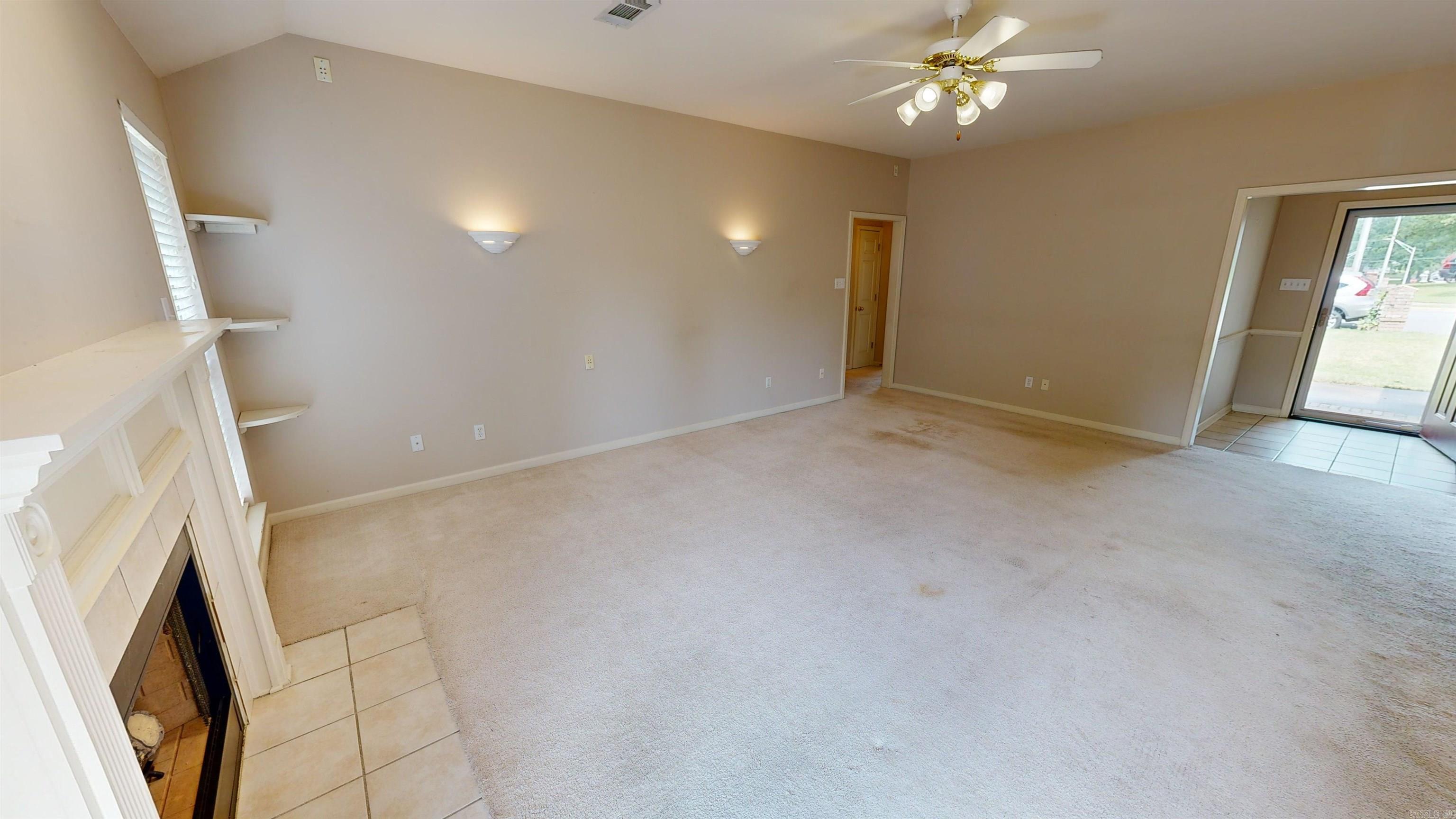 2976 Saratoga Court