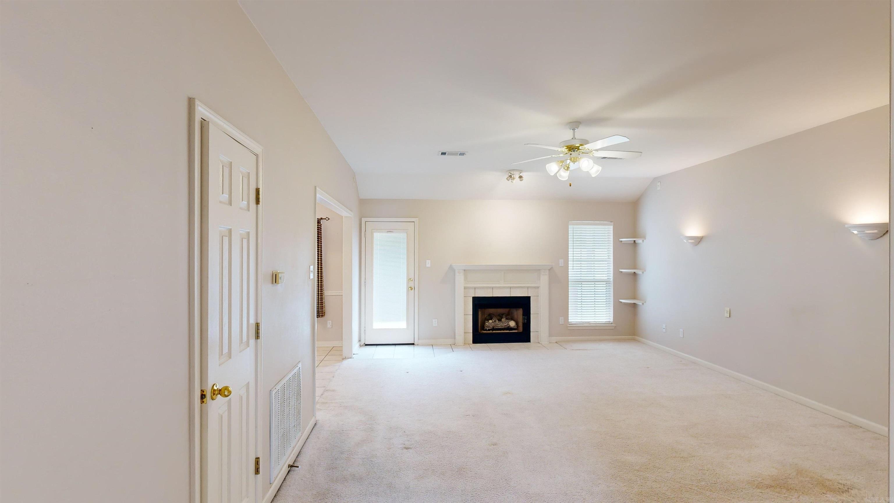 2976 Saratoga Court