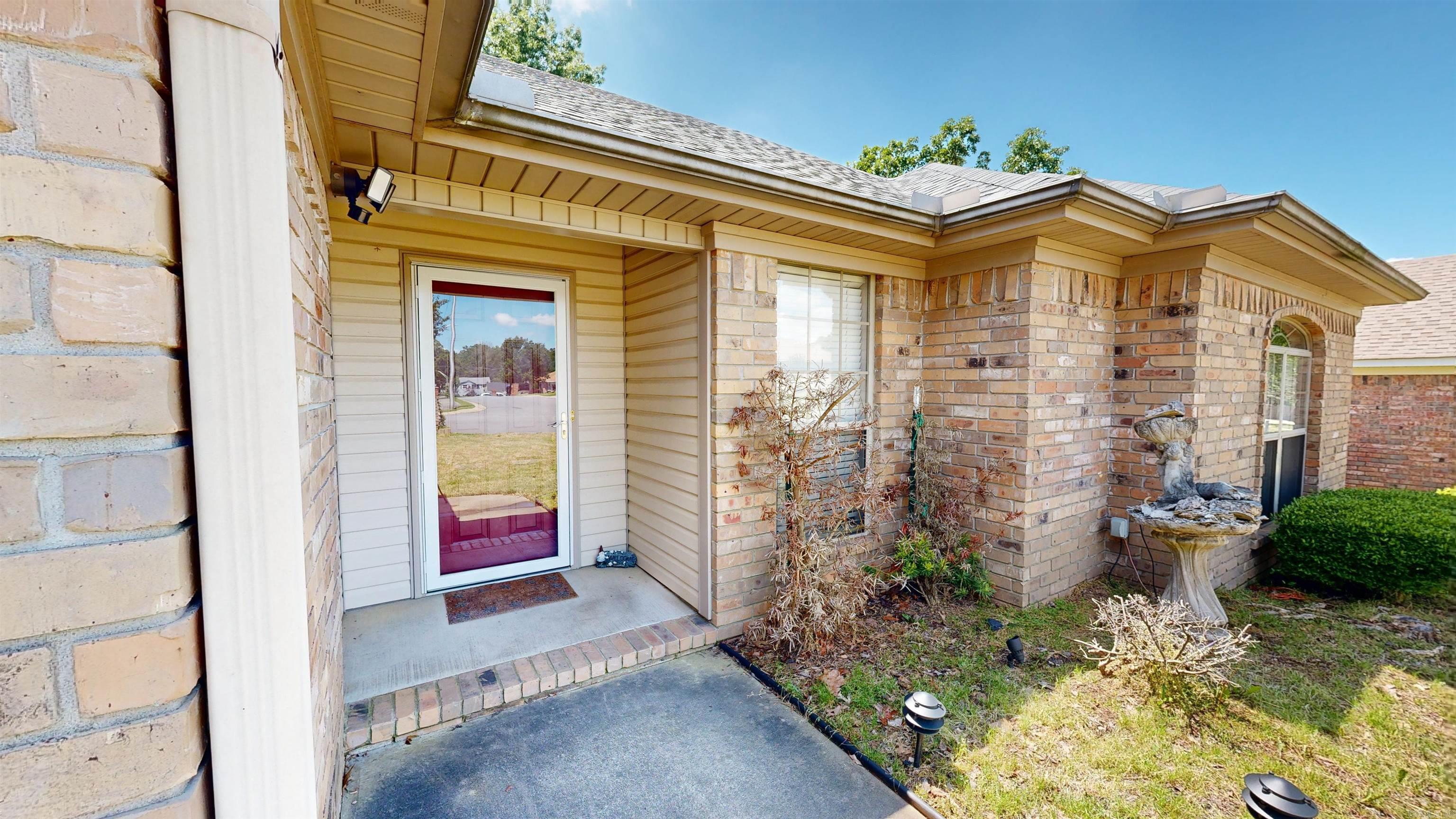 2976 Saratoga Court