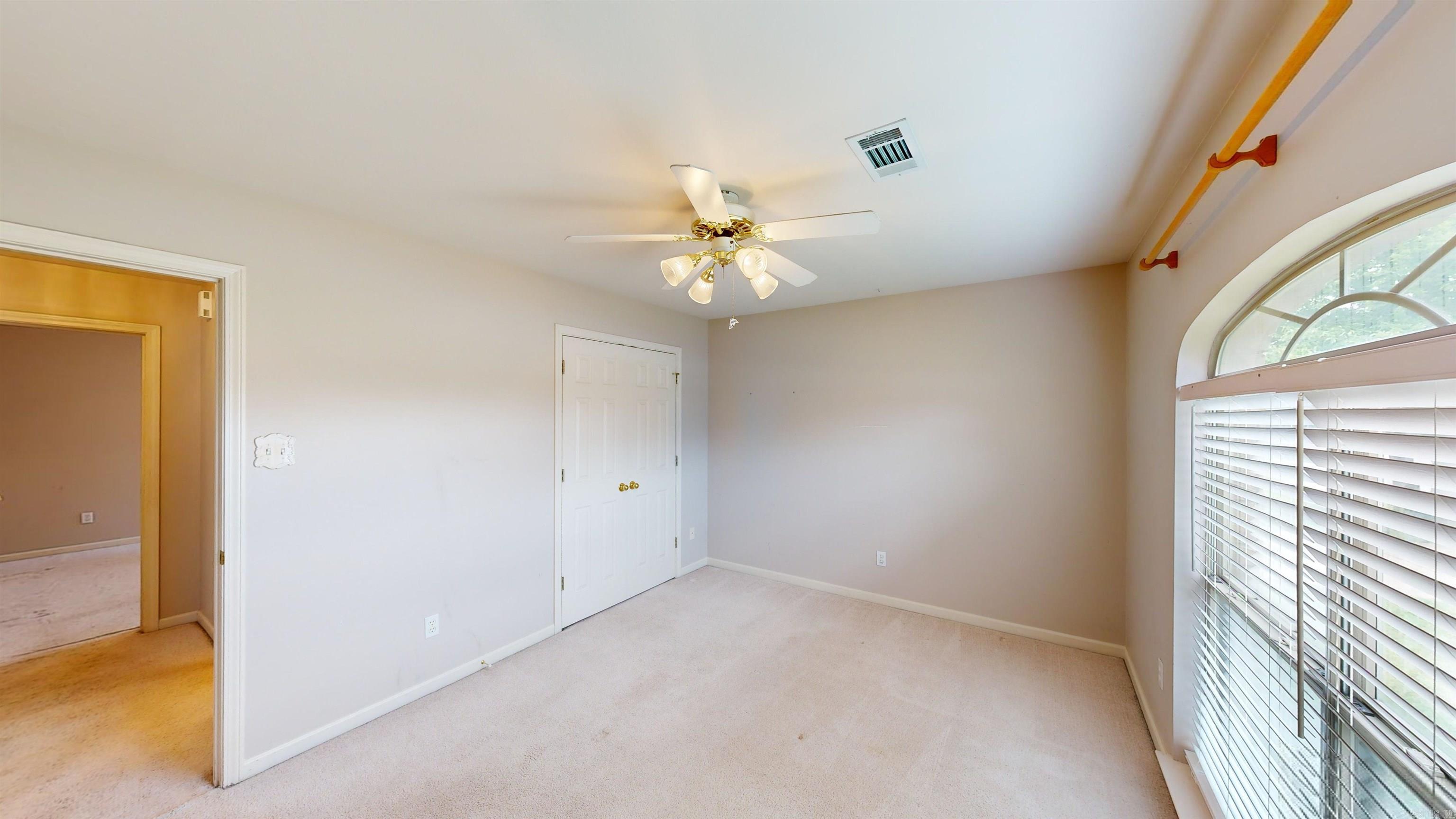 2976 Saratoga Court