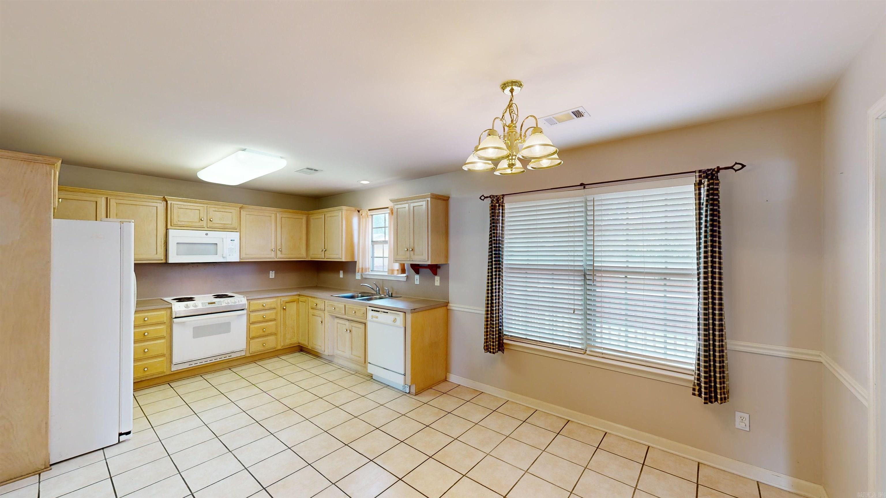 2976 Saratoga Court
