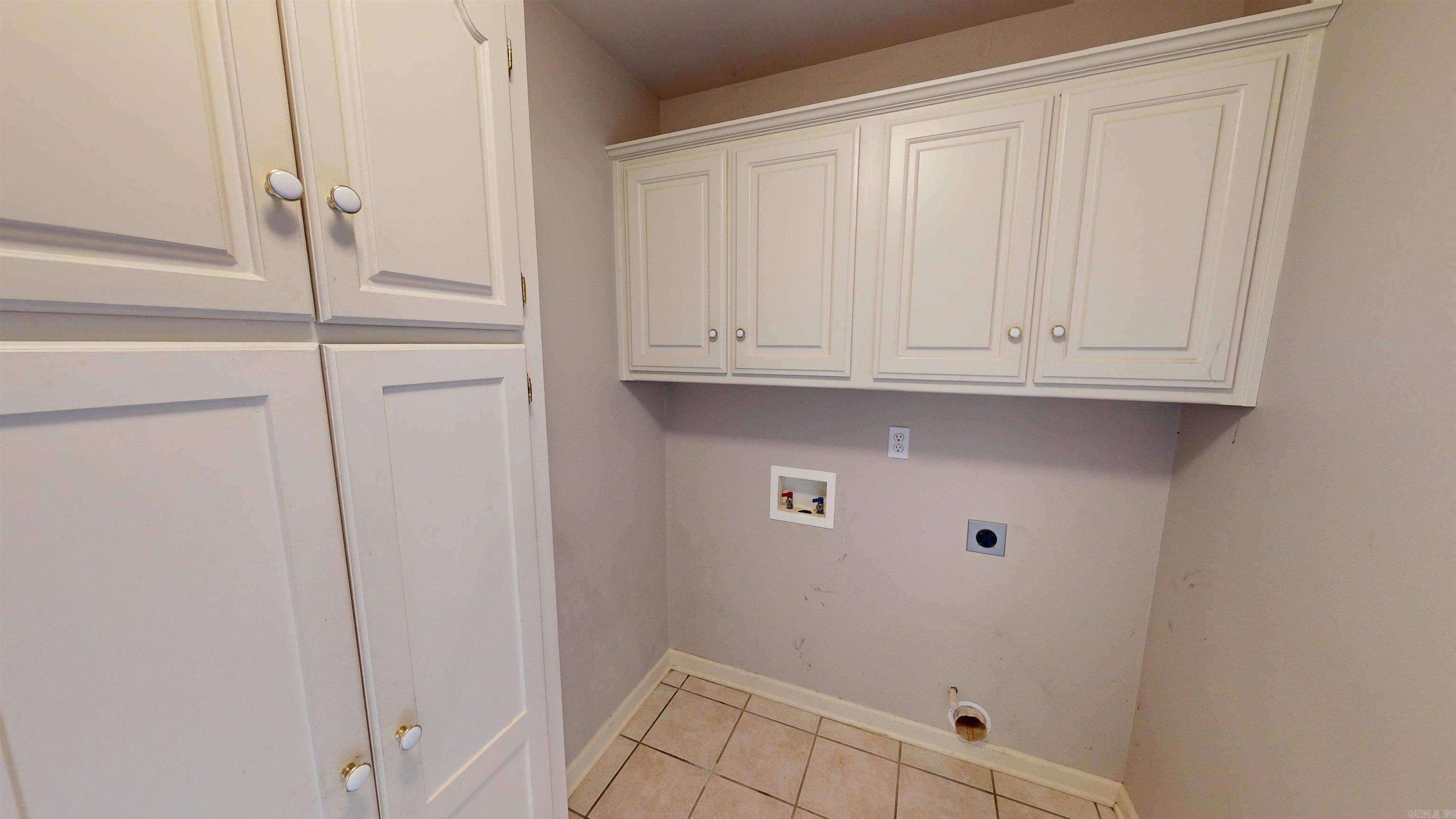 2976 Saratoga Court
