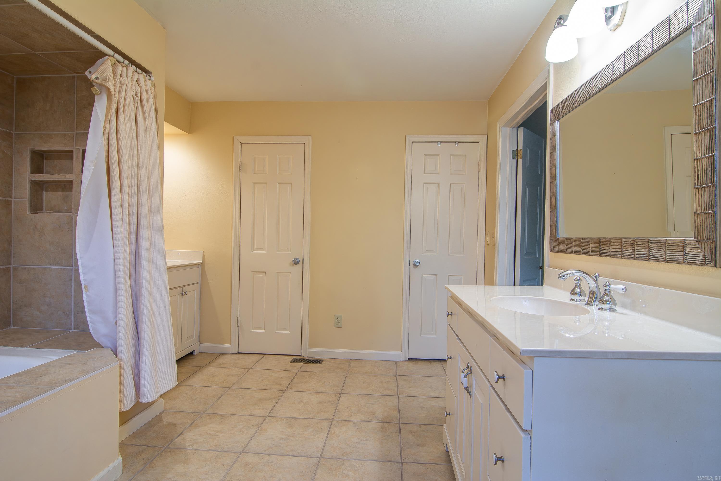 3 Kingsbridge Way