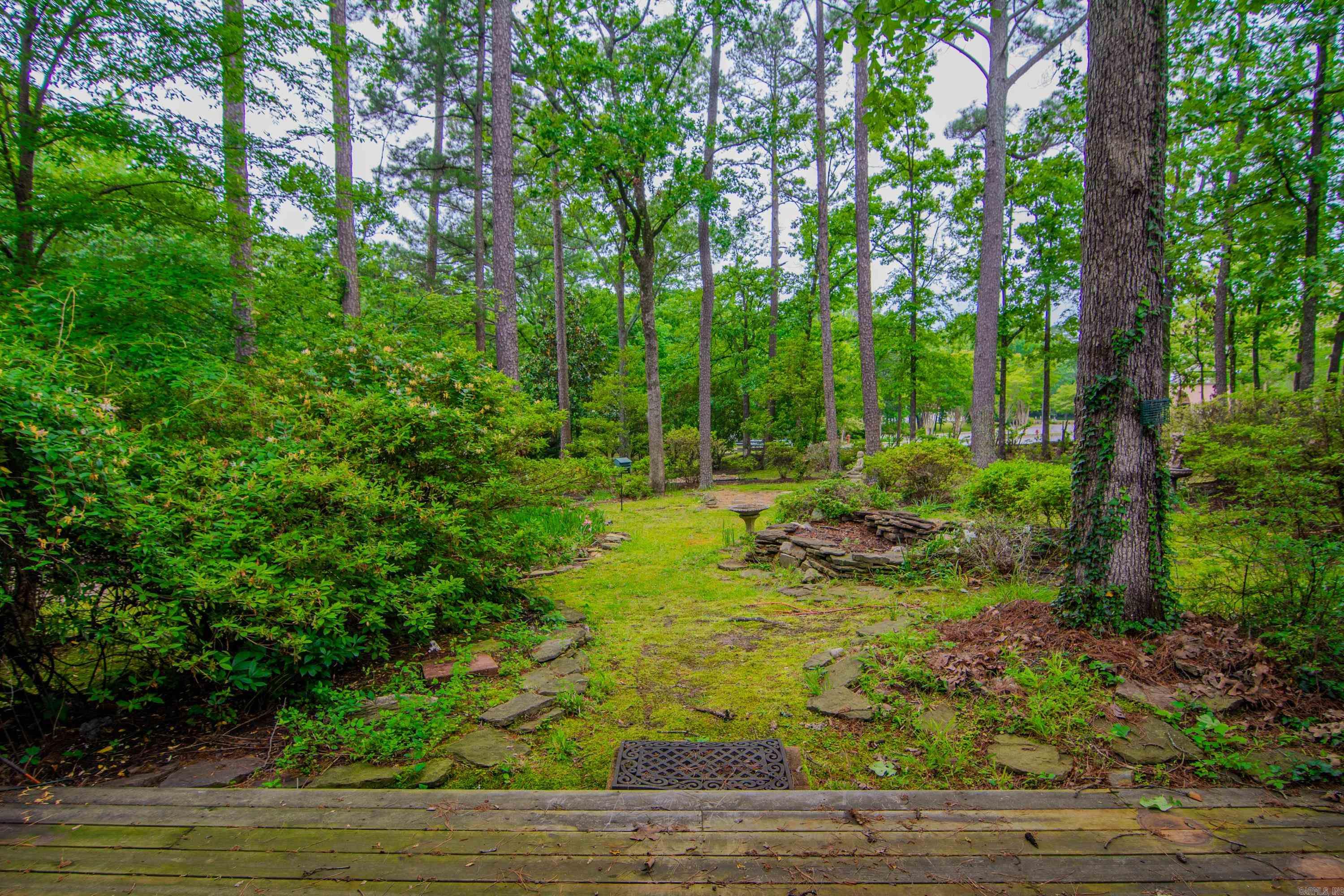 3 Kingsbridge Way