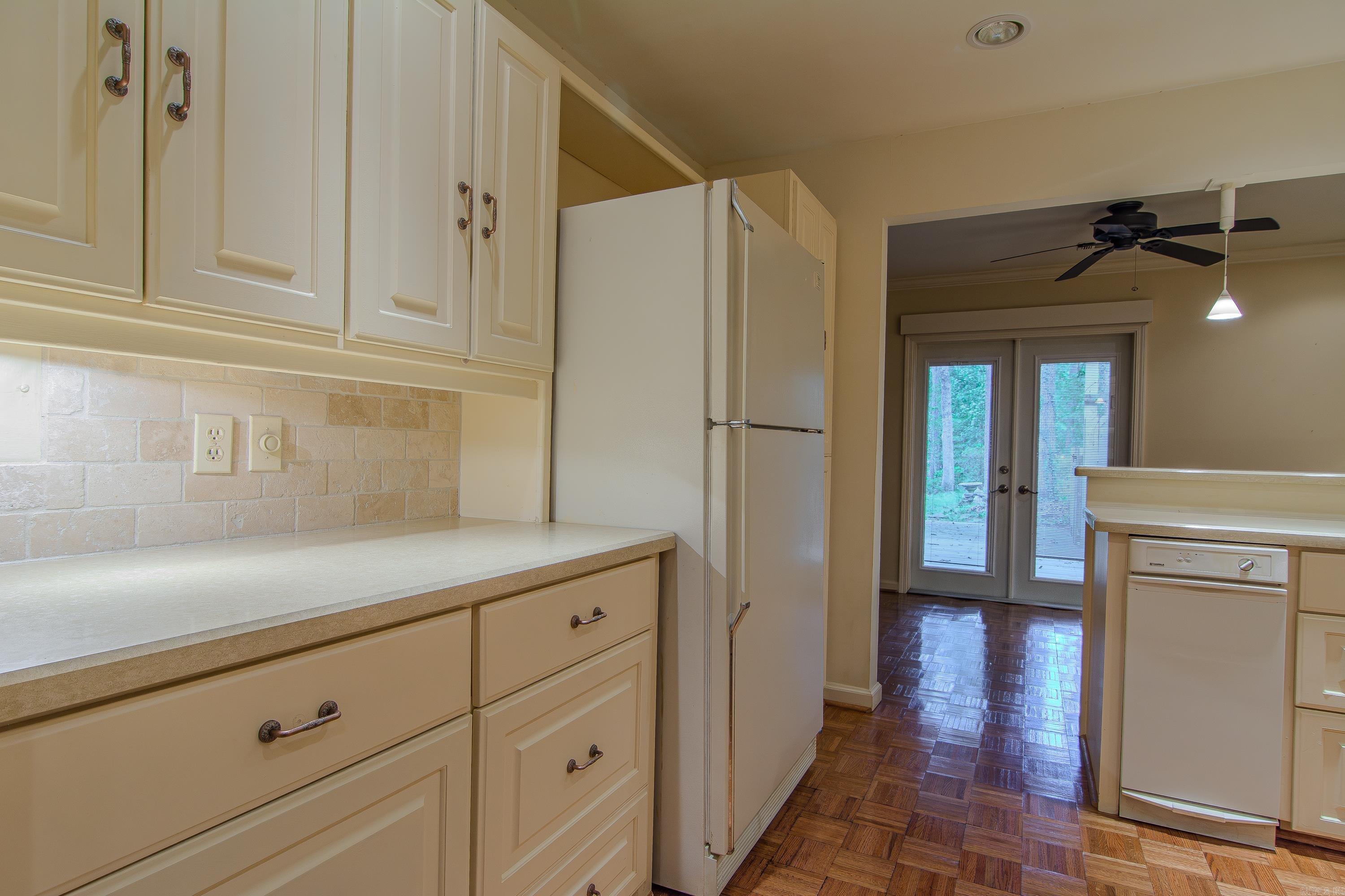3 Kingsbridge Way