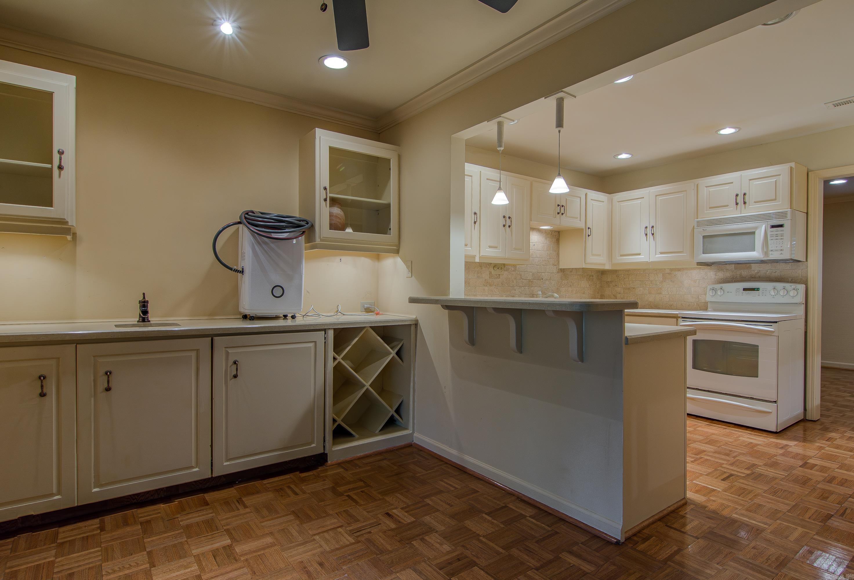3 Kingsbridge Way