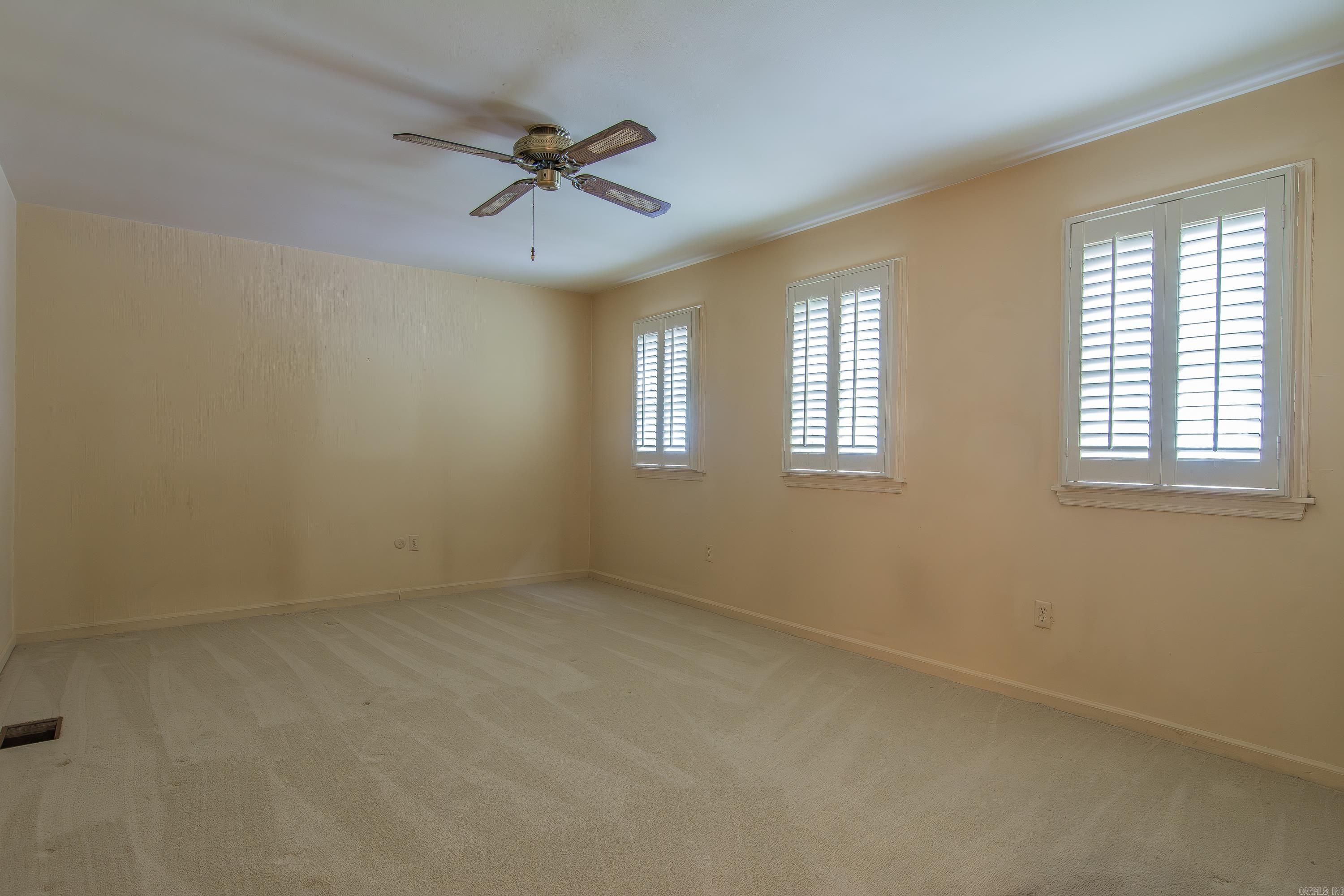 3 Kingsbridge Way