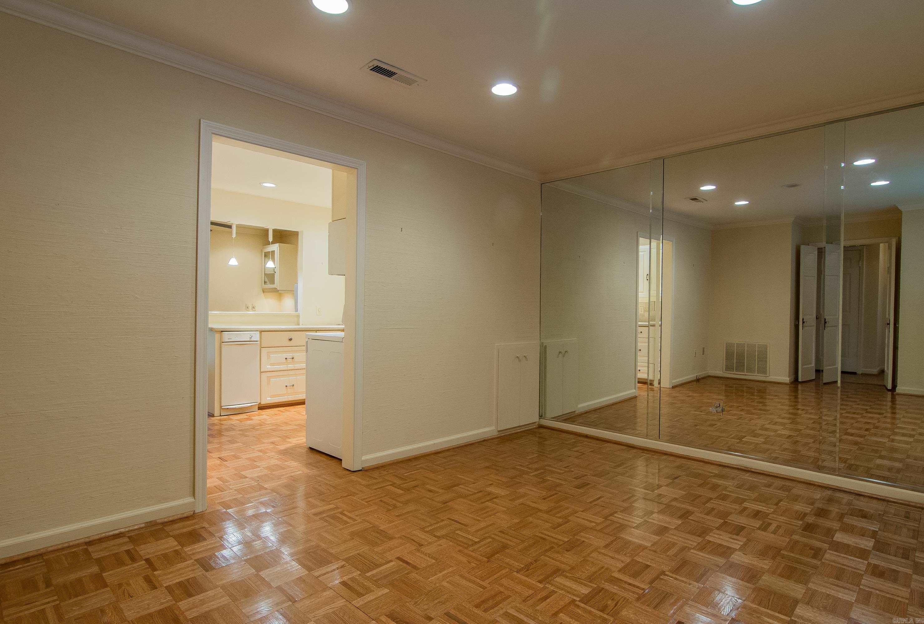 3 Kingsbridge Way