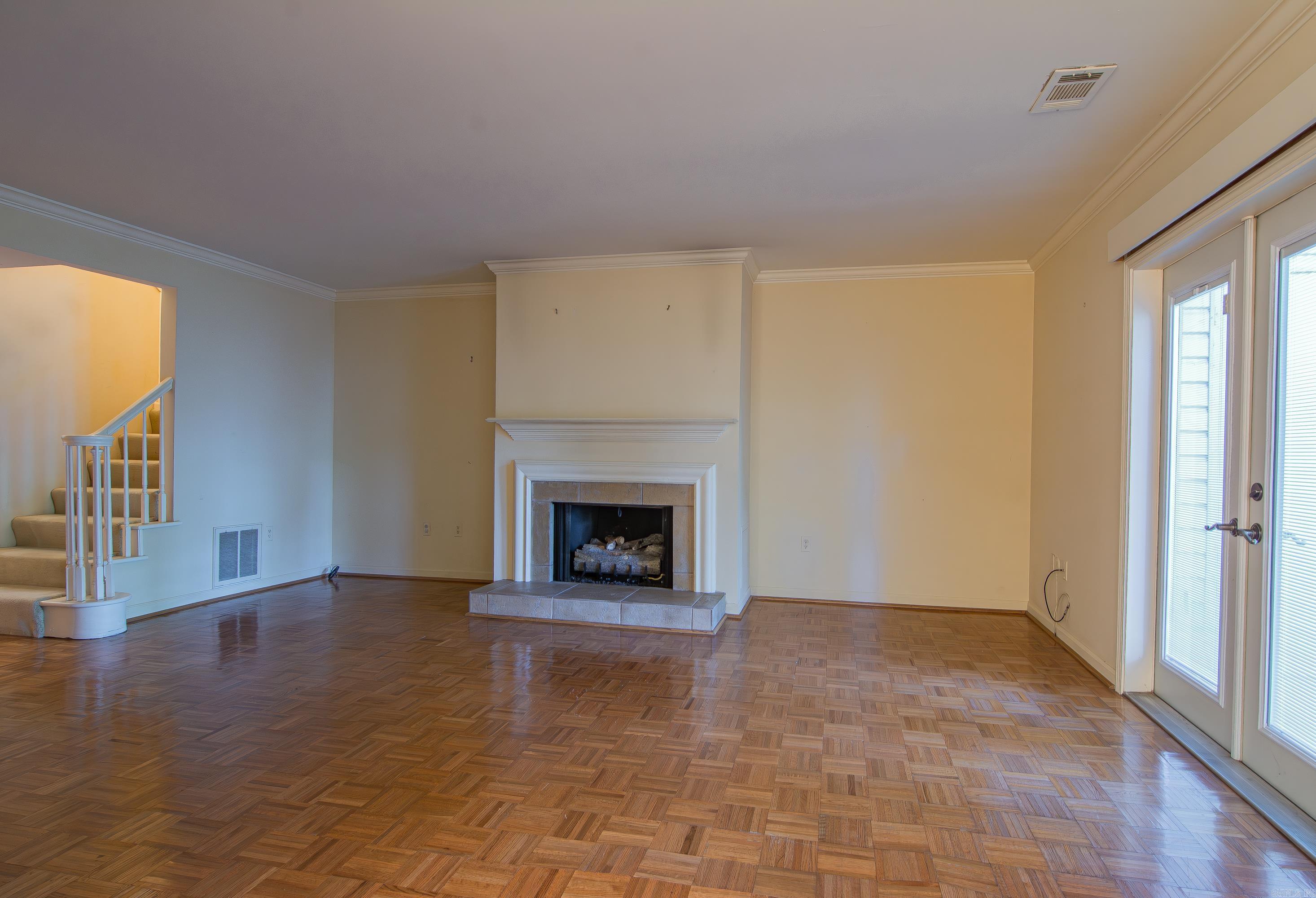 3 Kingsbridge Way