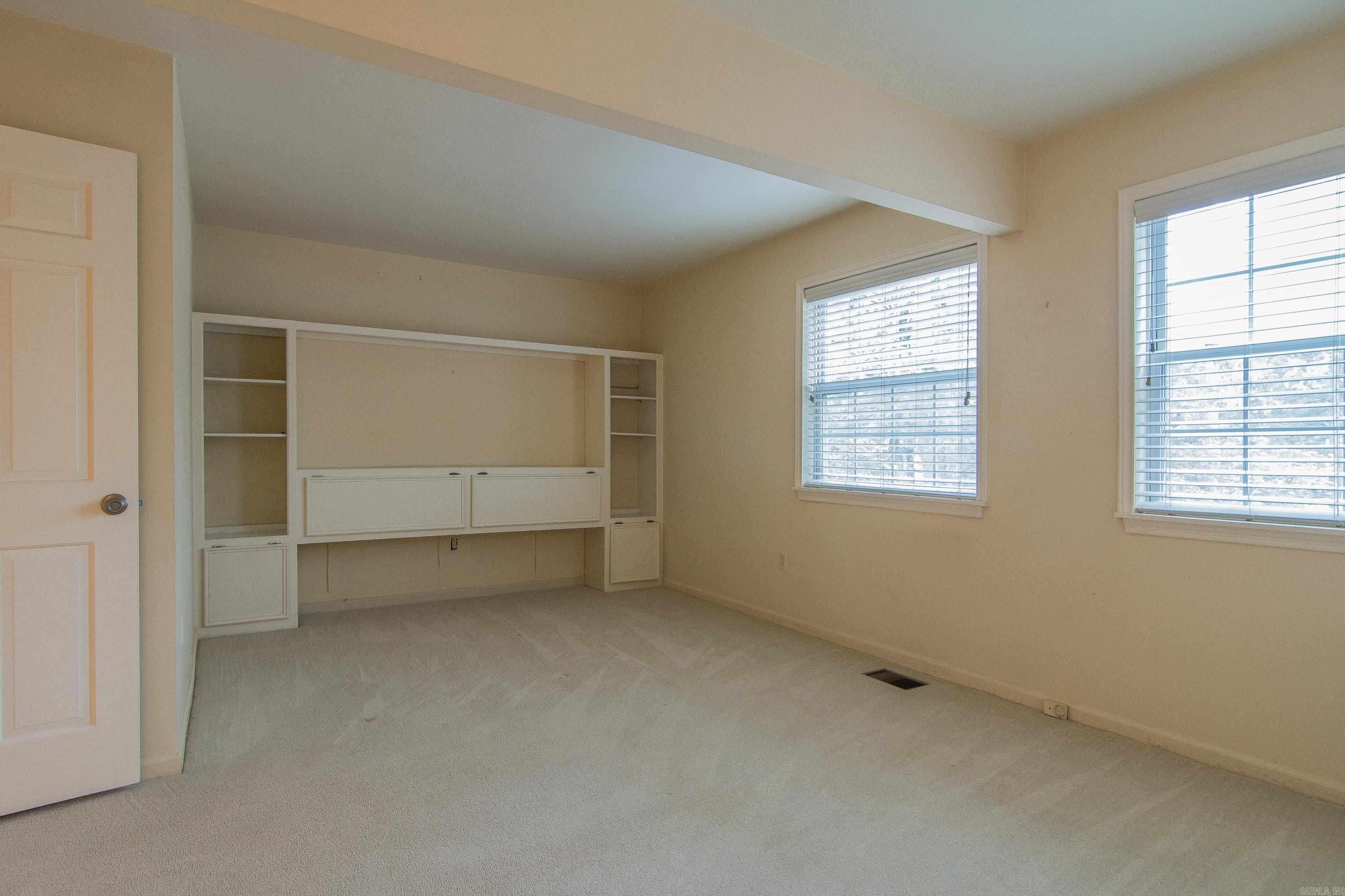 3 Kingsbridge Way