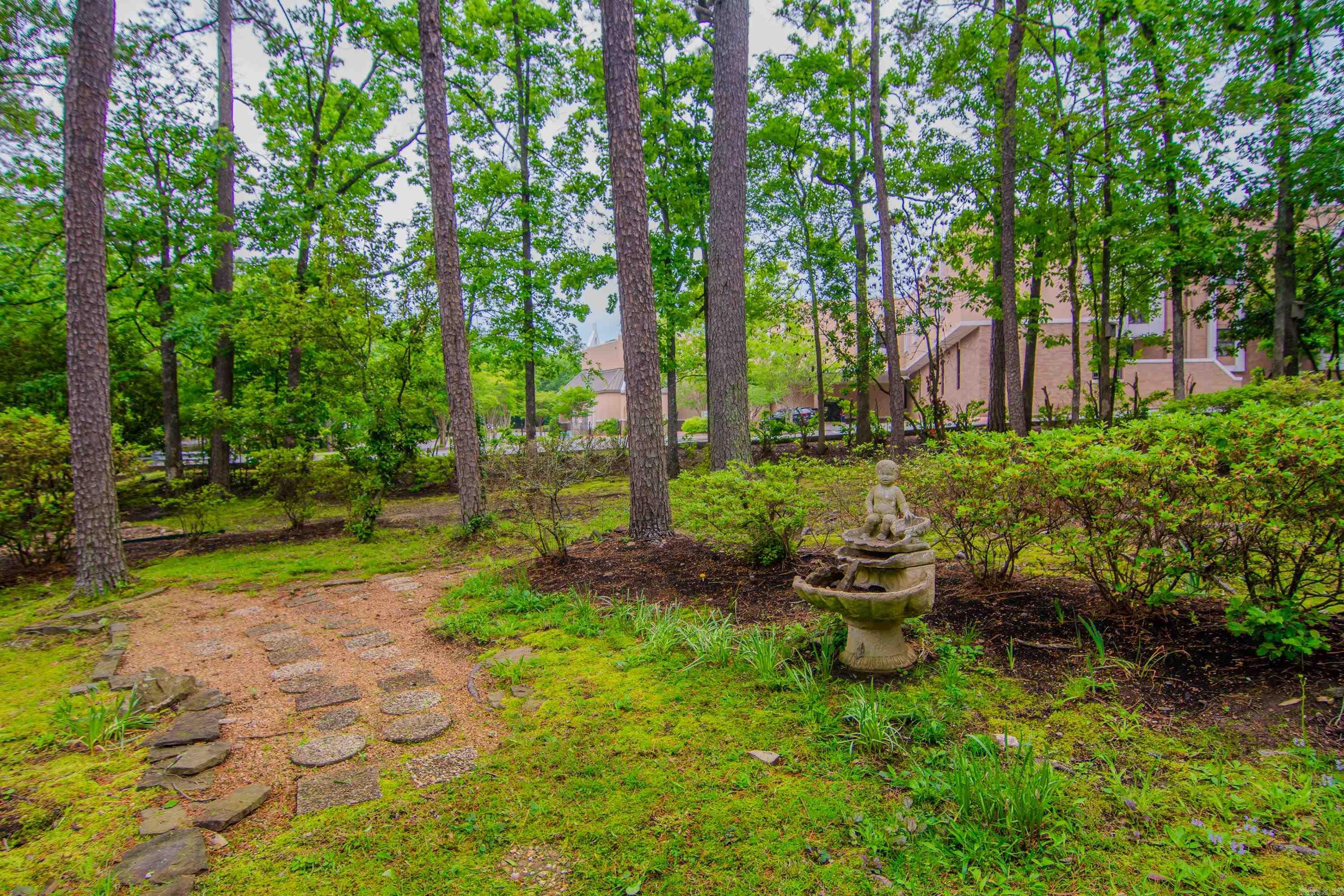 3 Kingsbridge Way