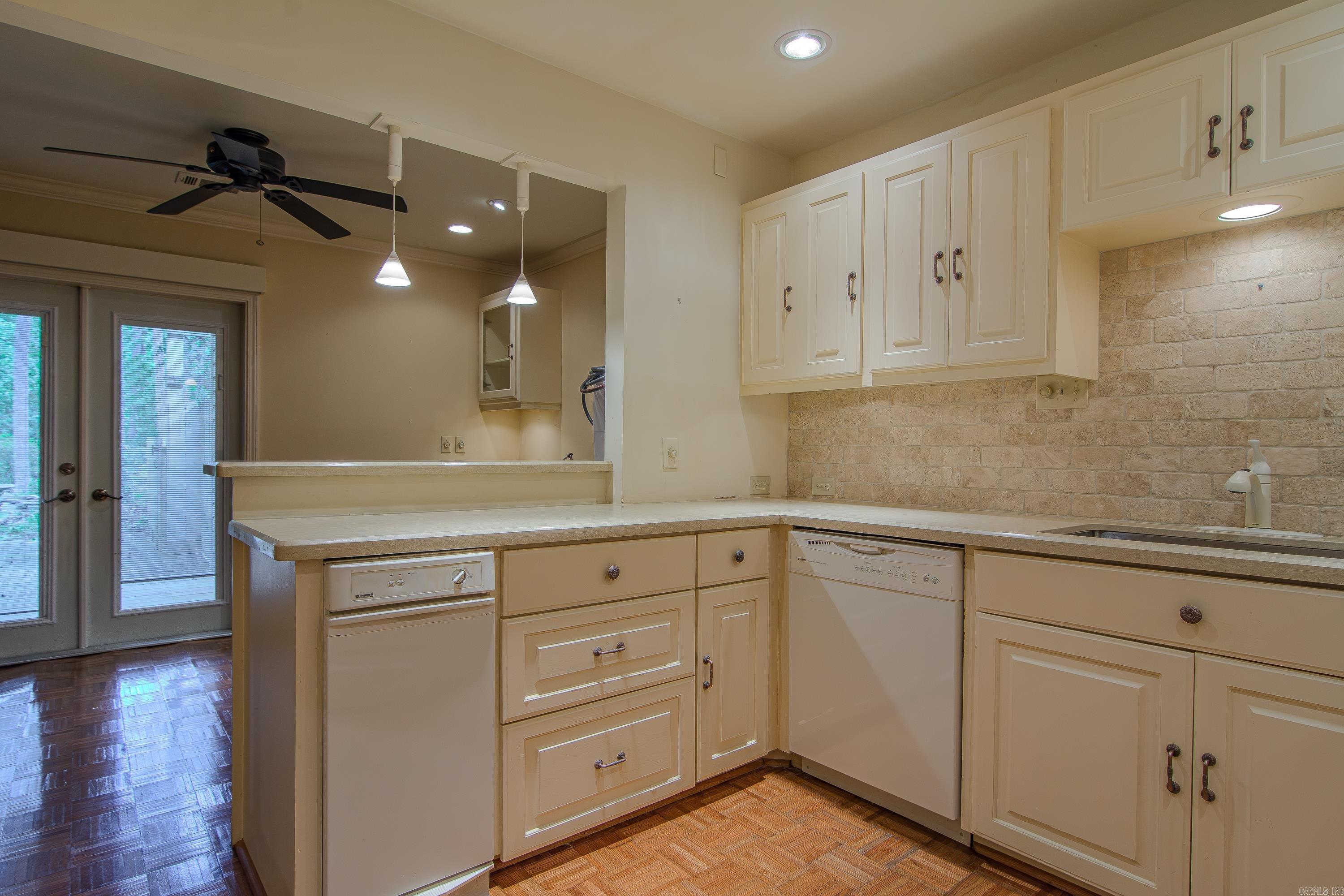 3 Kingsbridge Way