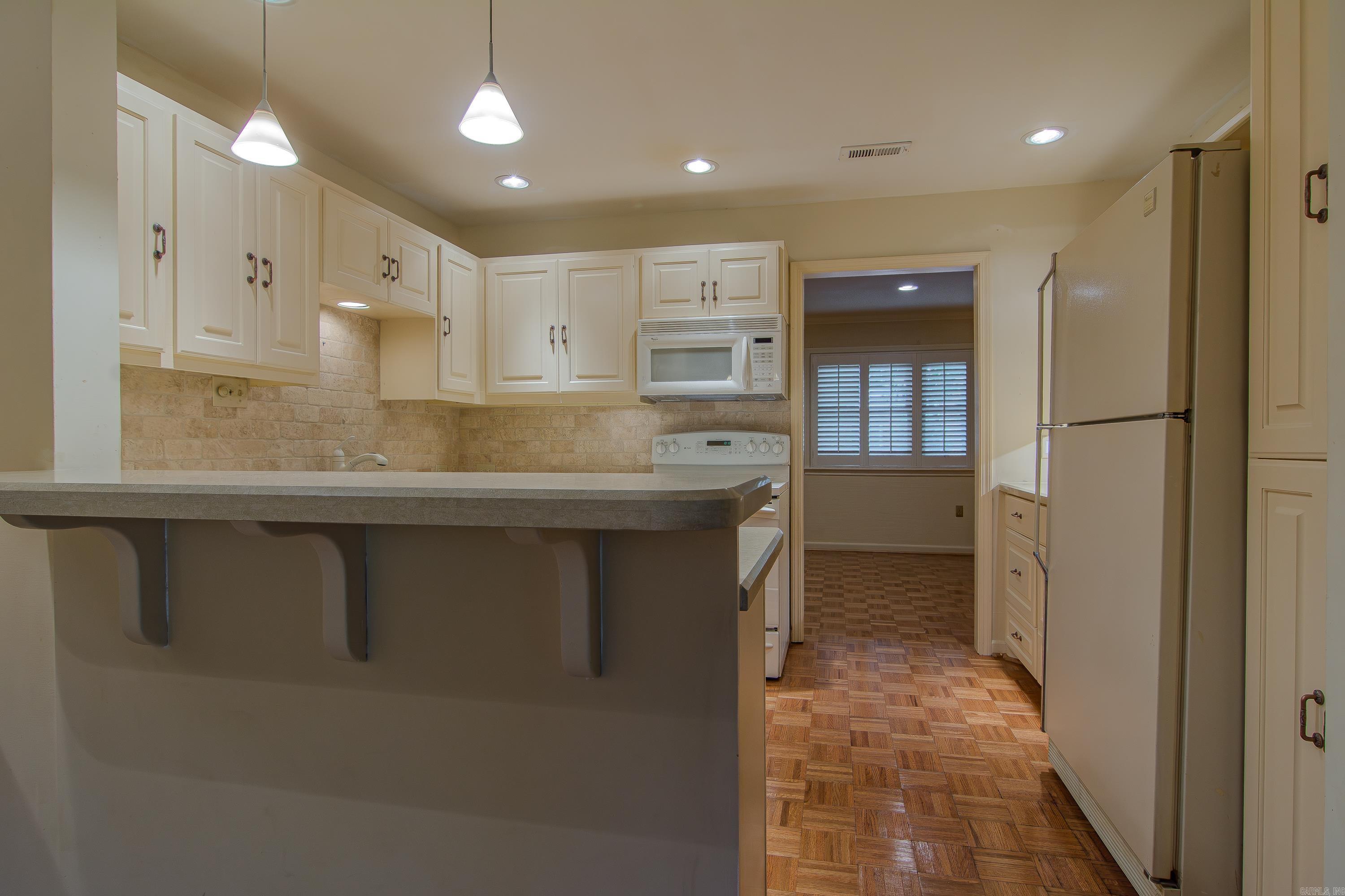 3 Kingsbridge Way